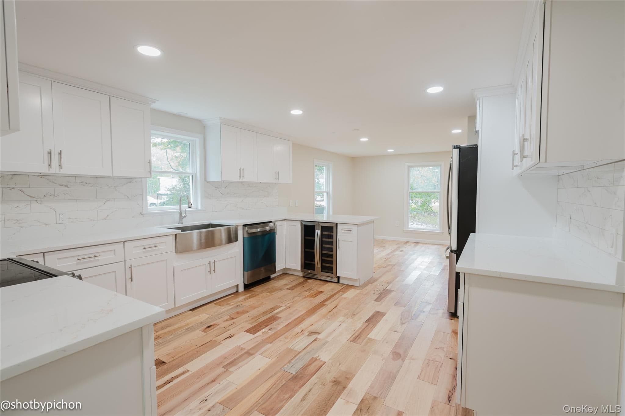 447 N Elting Corners Road thumbnail 8