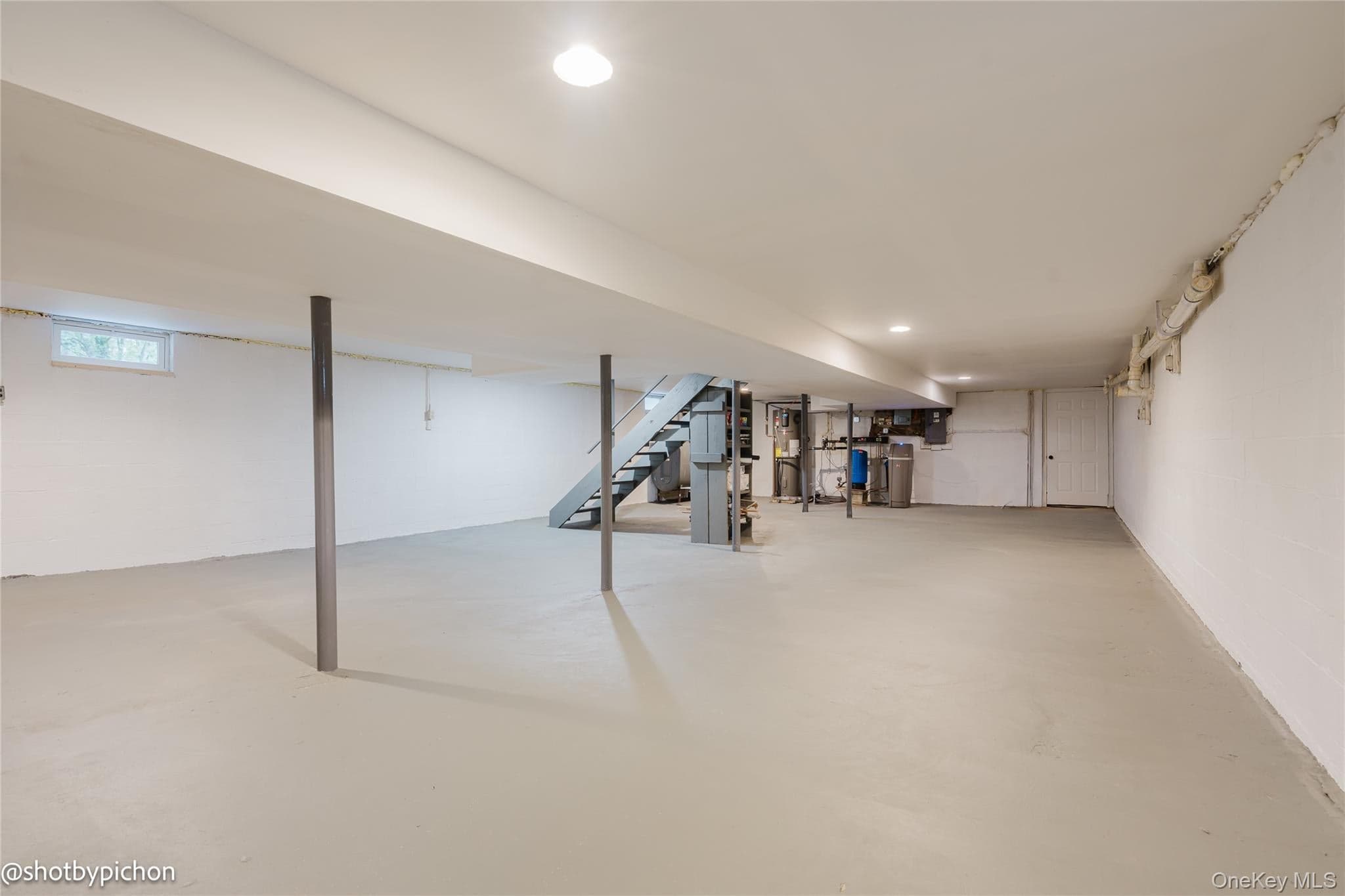 447 N Elting Corners Road thumbnail 39