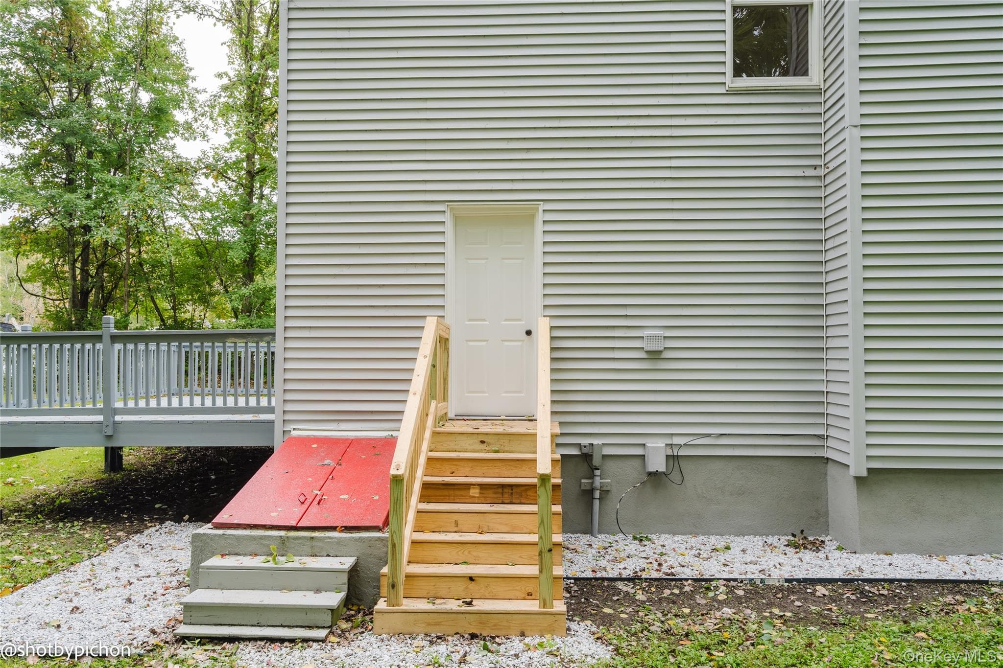447 N Elting Corners Road thumbnail 44