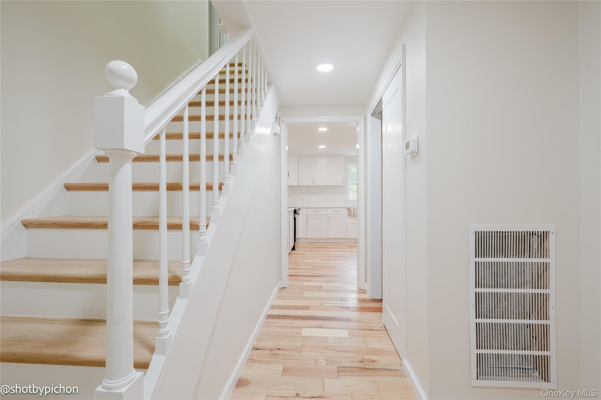 447 N Elting Corners Road thumbnail 18