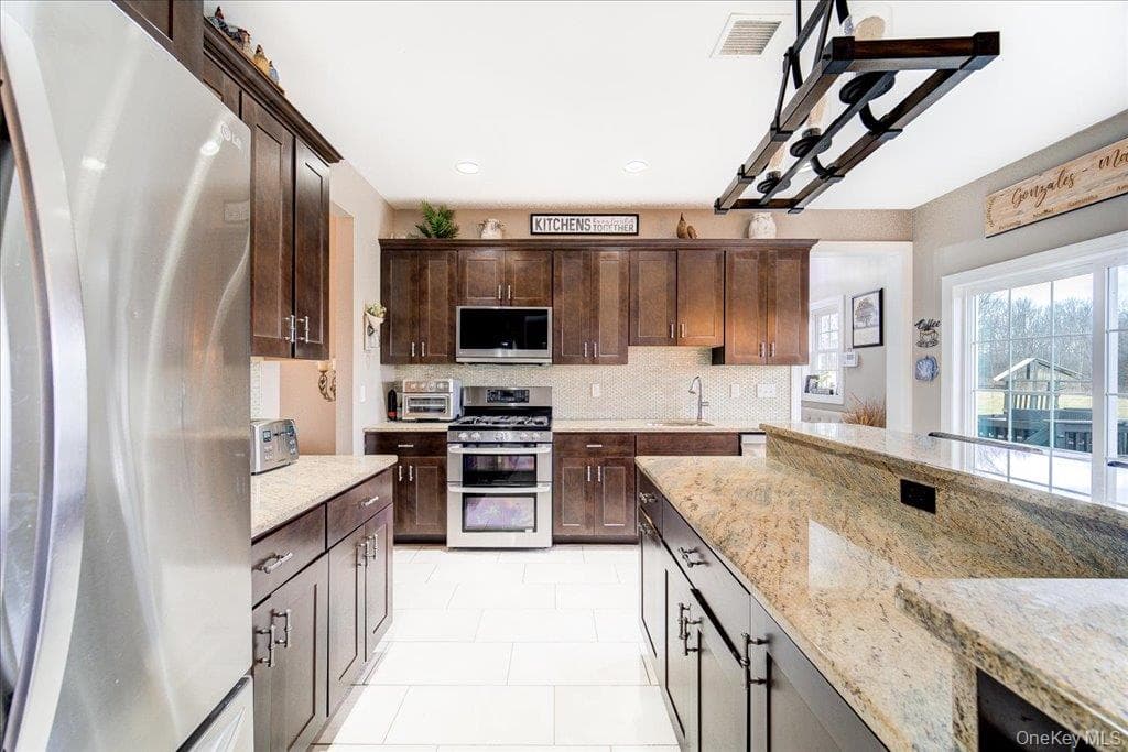 77 Houston Road thumbnail 13