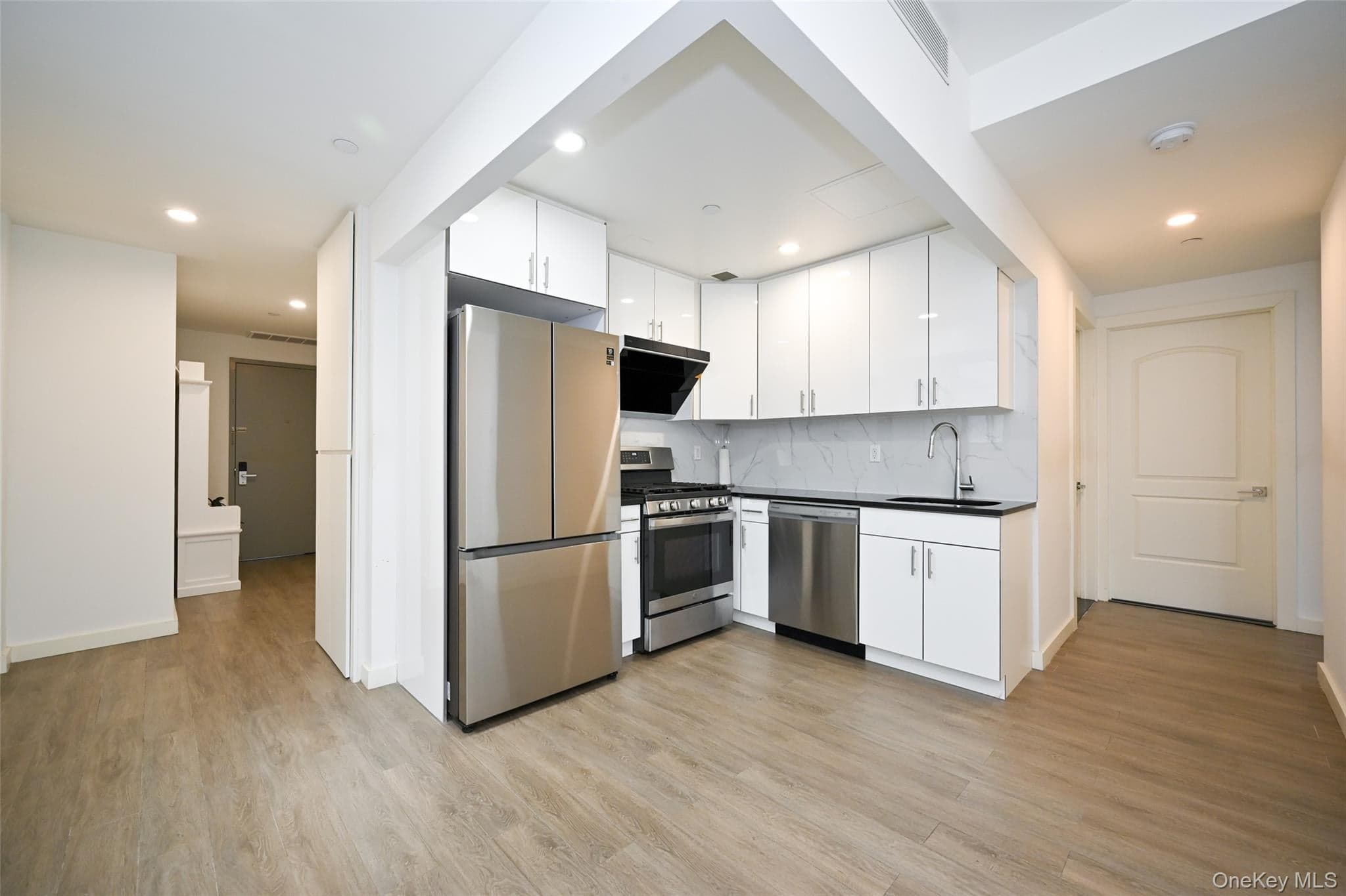 144-27 Sanford Avenue Unit: 5K thumbnail 4