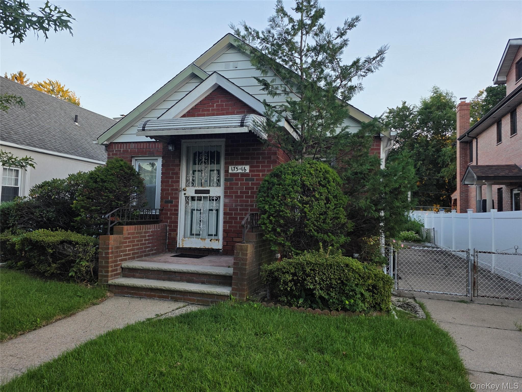 17516 Underhill Avenue thumbnail 2