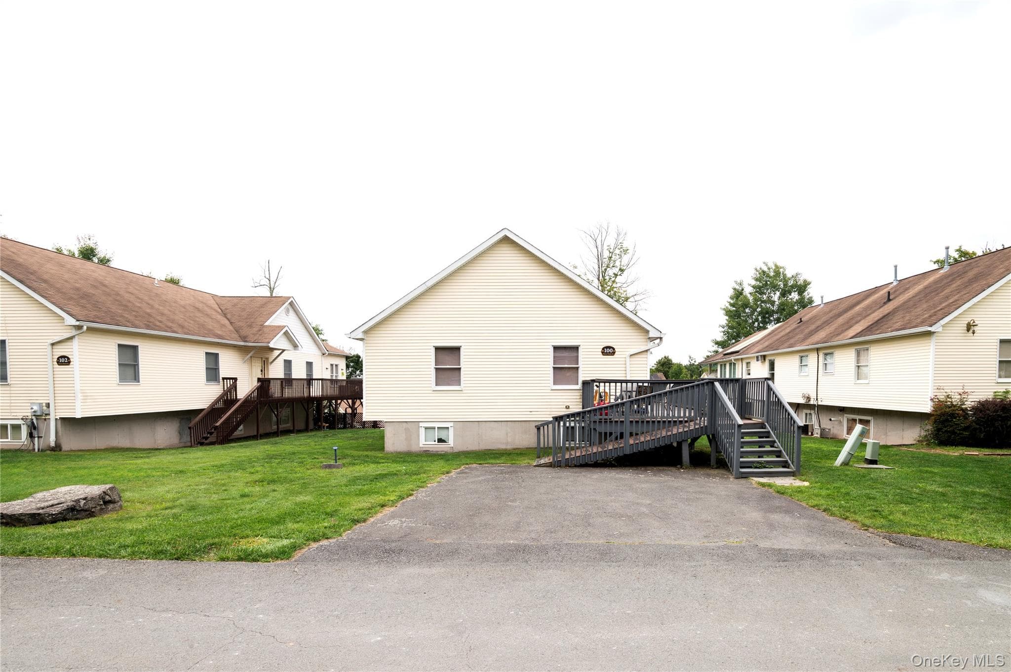 100 Mesora Woods Drive Unit: 35 thumbnail 2