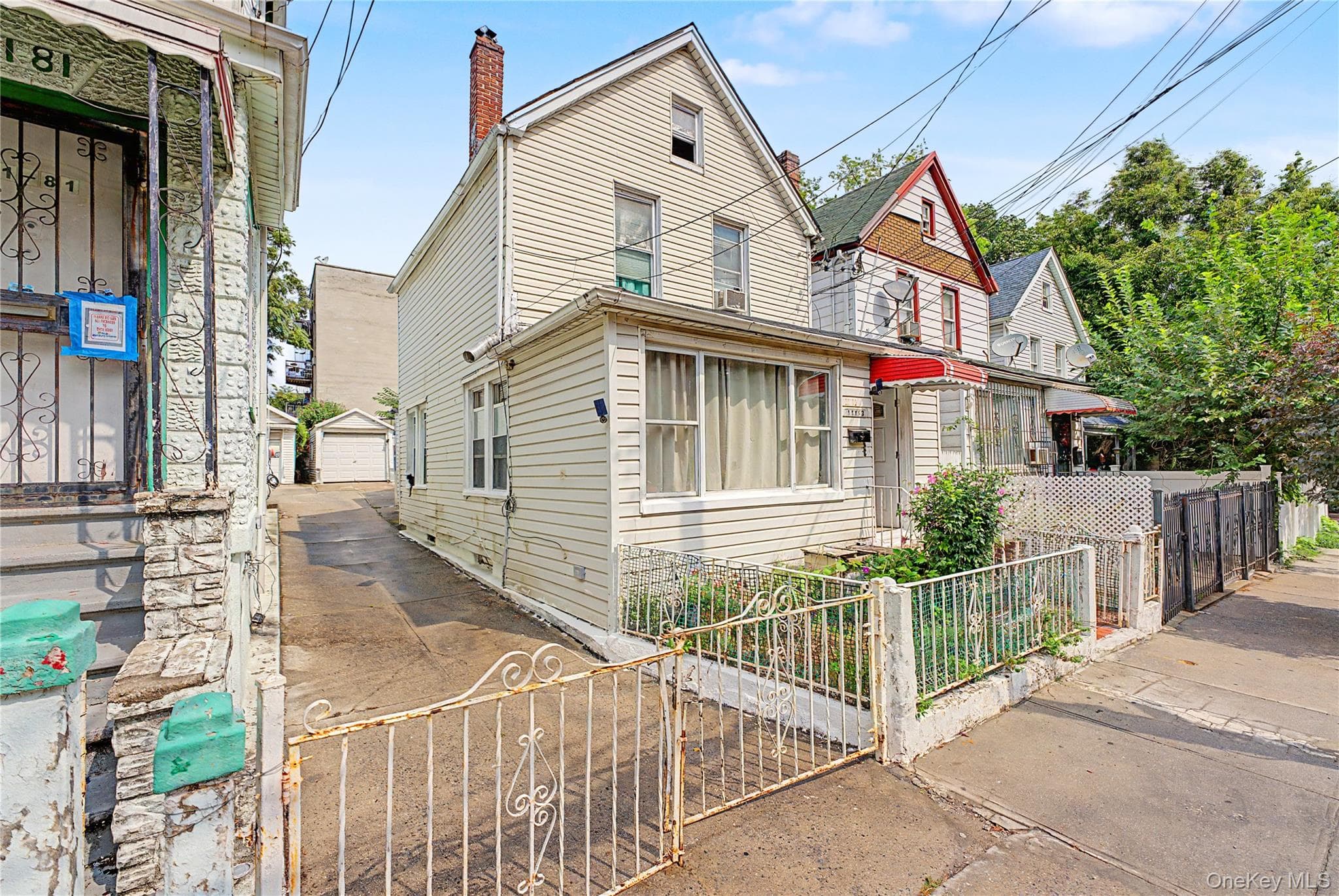 111-83 43rd Avenue thumbnail 2