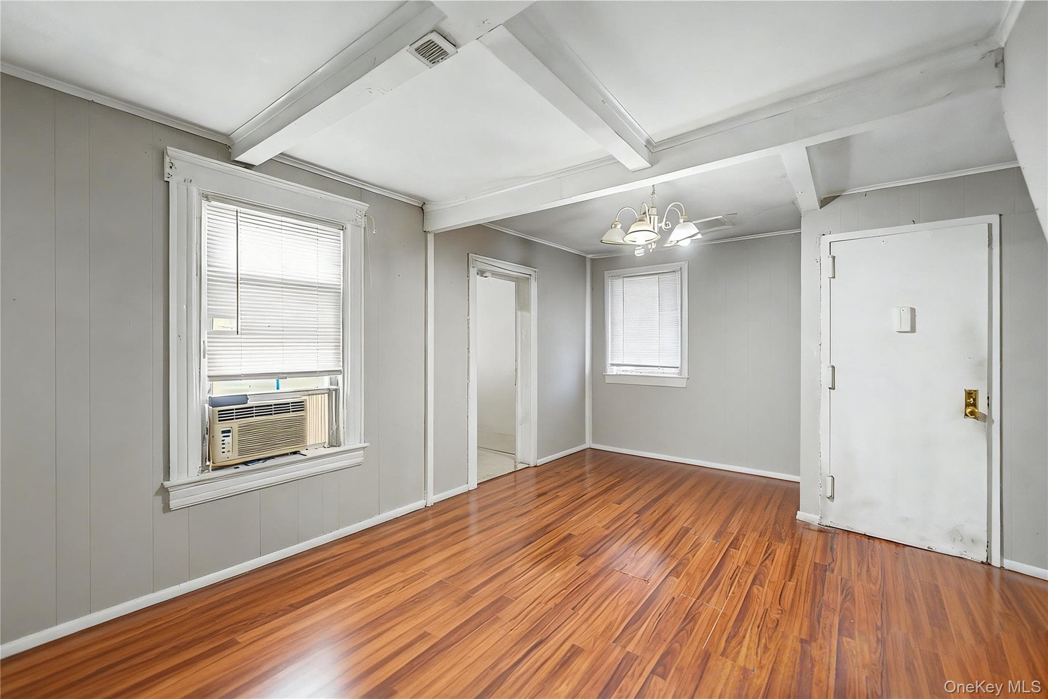 111-83 43rd Avenue thumbnail 9