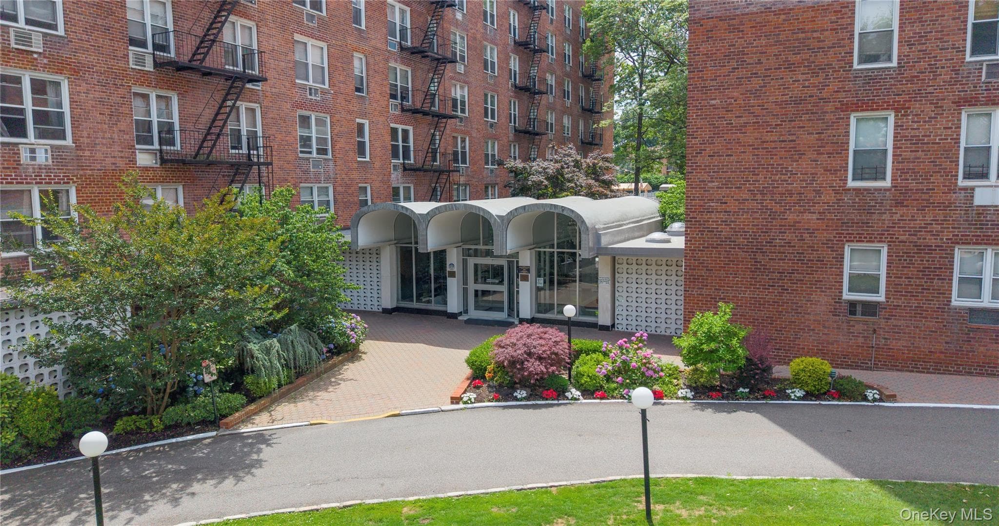 54-40 Little Neck Parkway Pkwy Unit: #4F, Little Neck