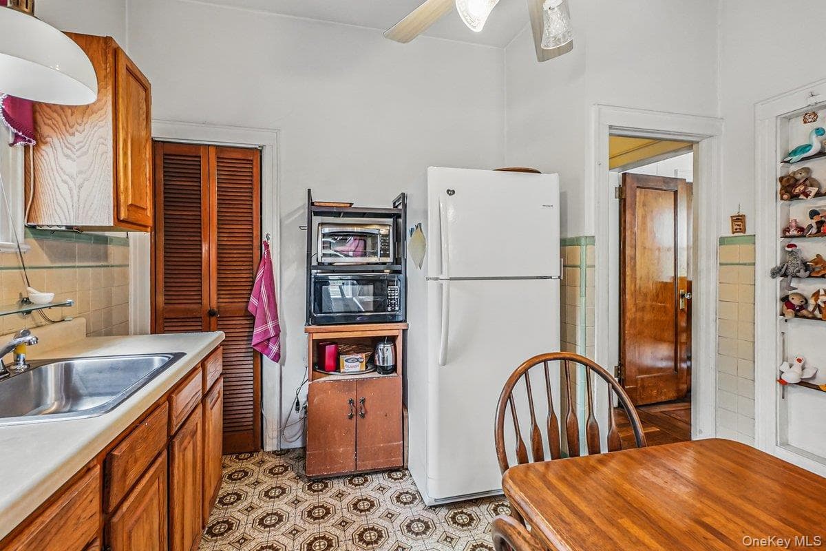 2117 Hazen Street thumbnail 14