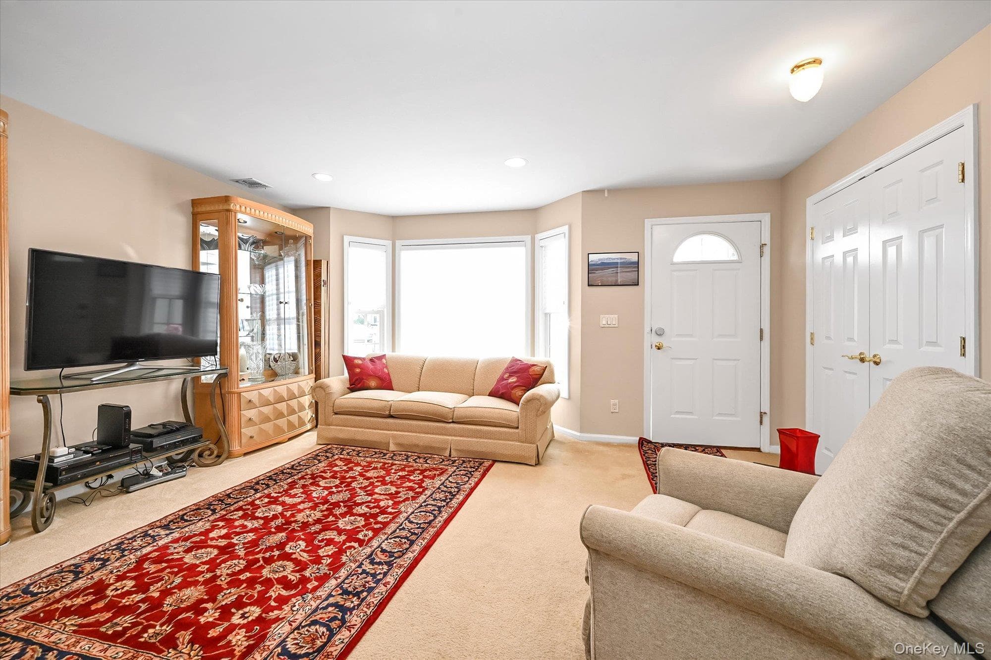 1067 Savoy Drive thumbnail 5