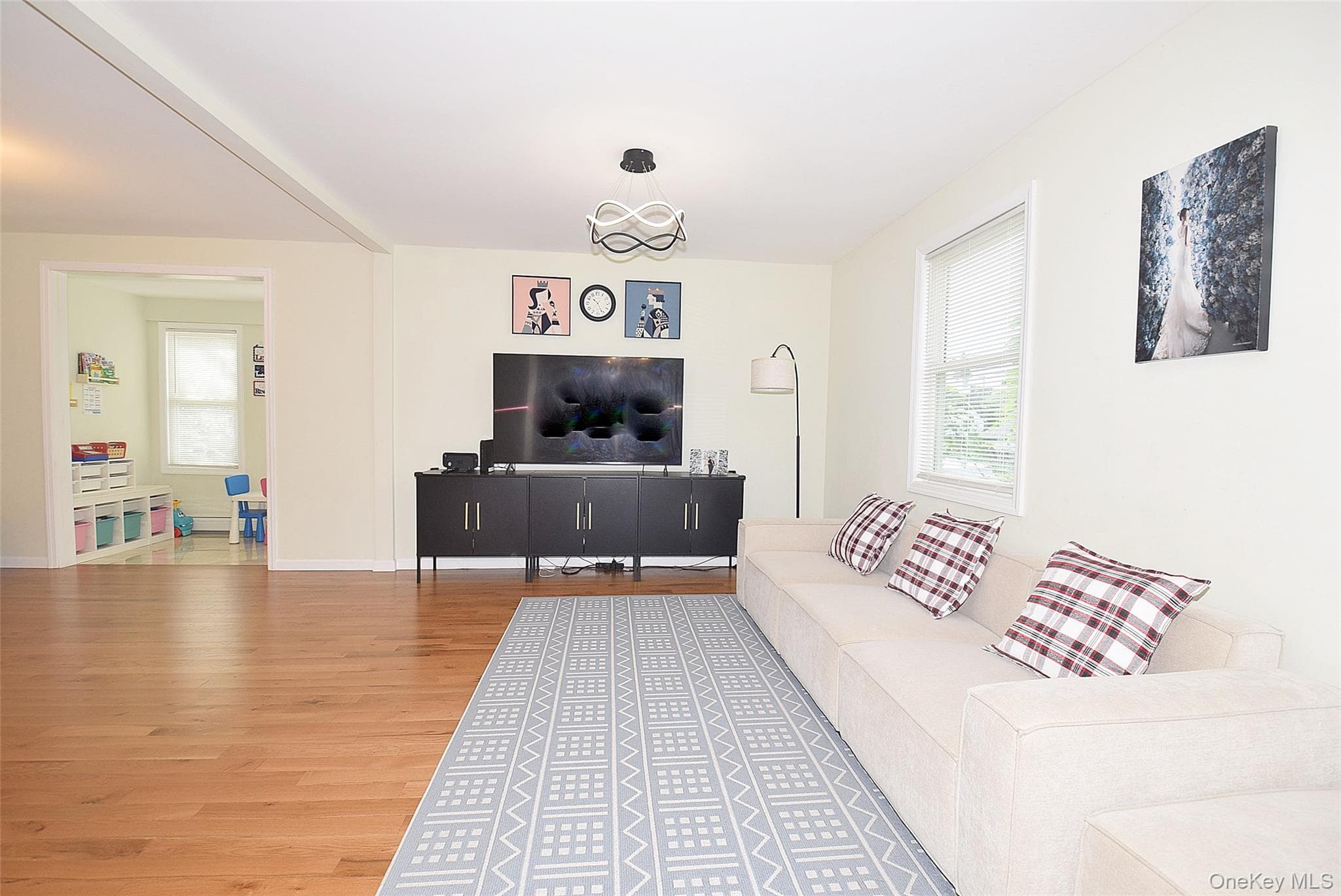 17 Maple Avenue thumbnail 5