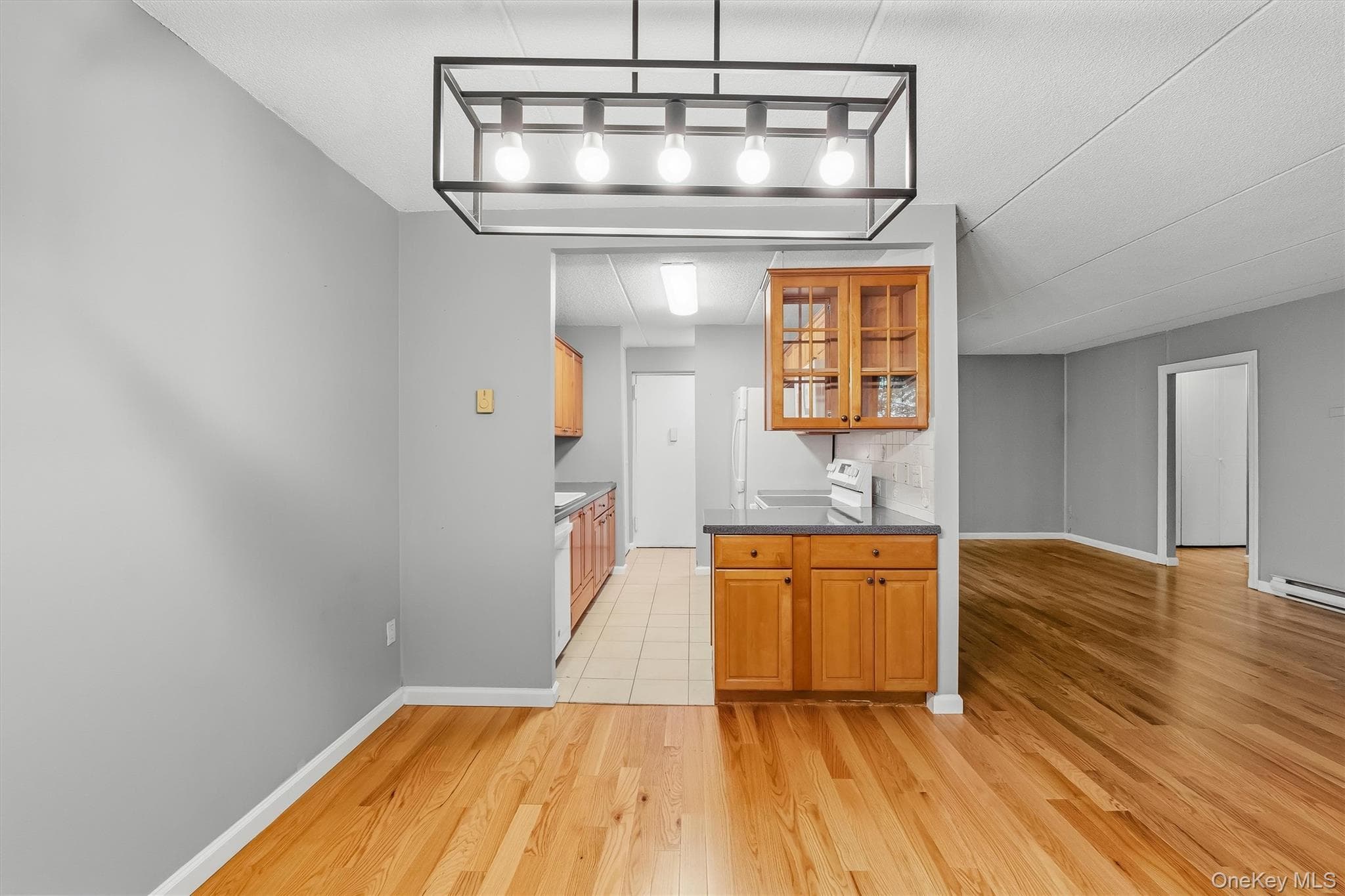 130 Colonial Parkway Unit: 3L thumbnail 8