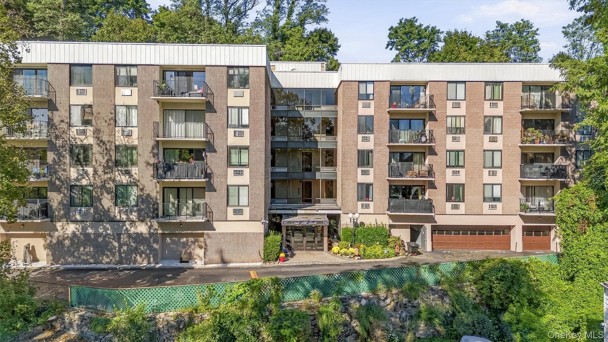 130 Colonial Parkway Unit: 3L thumbnail 3