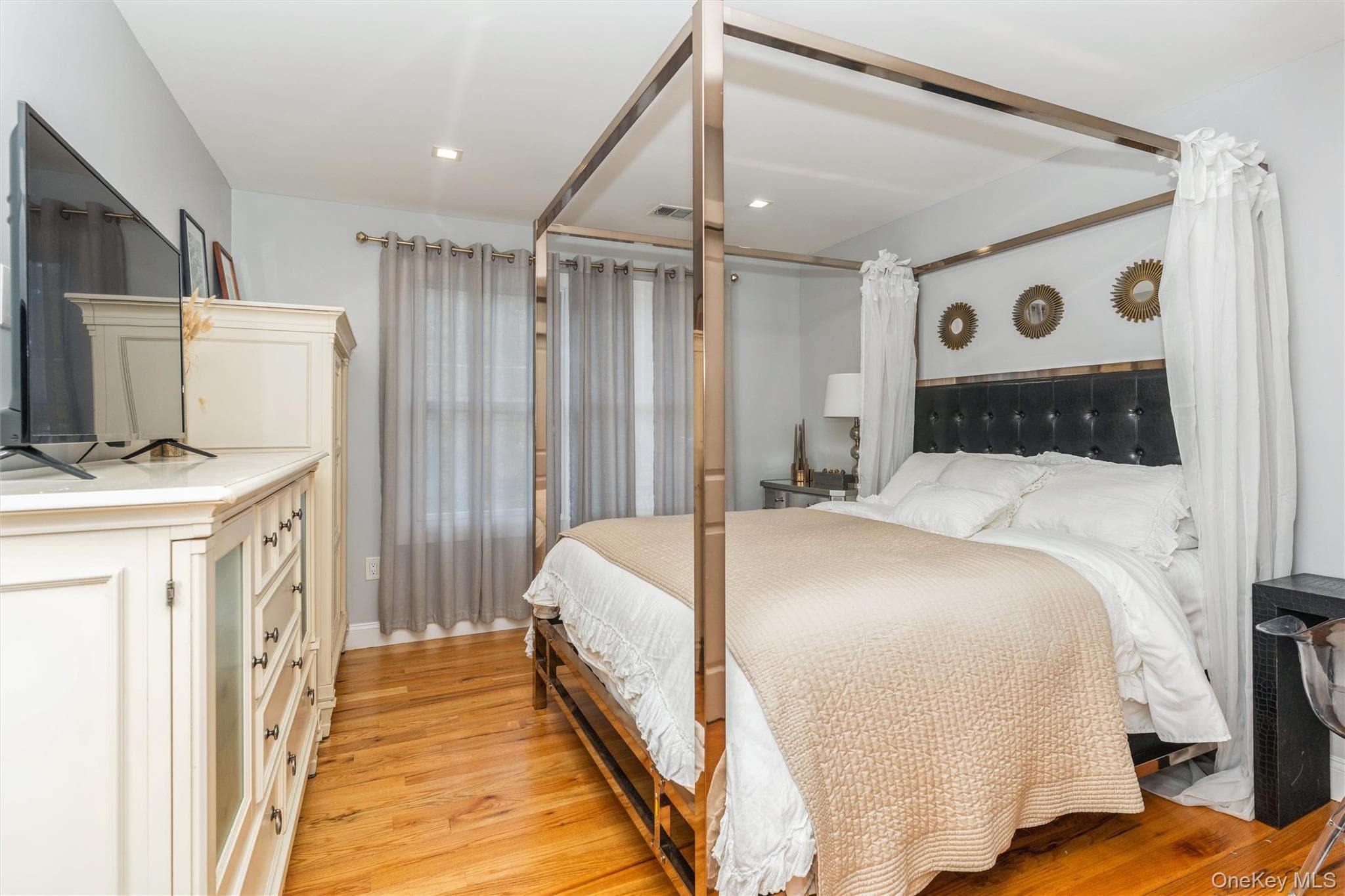 1402 Merrick Avenue thumbnail 21