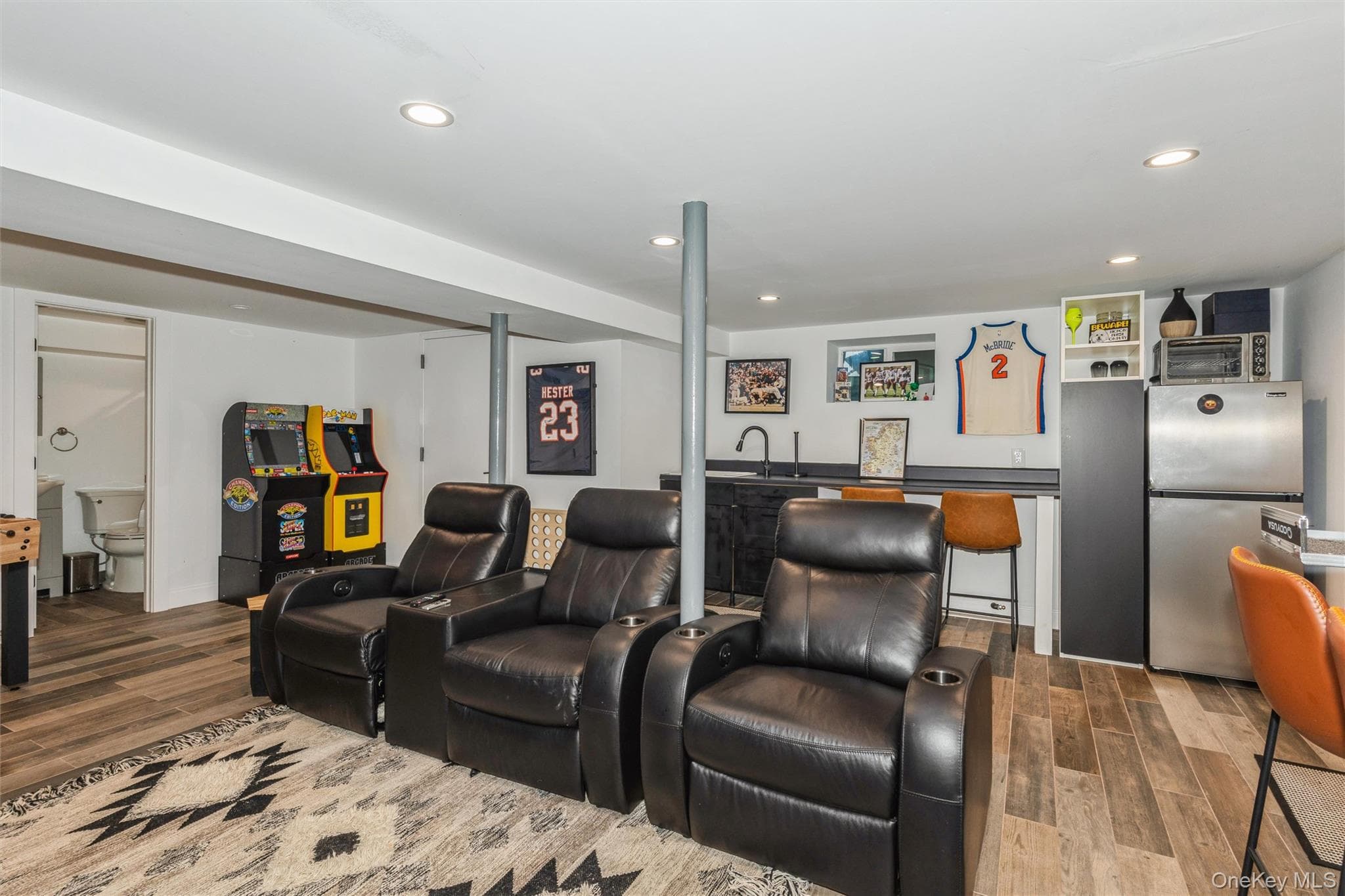 1402 Merrick Avenue thumbnail 28