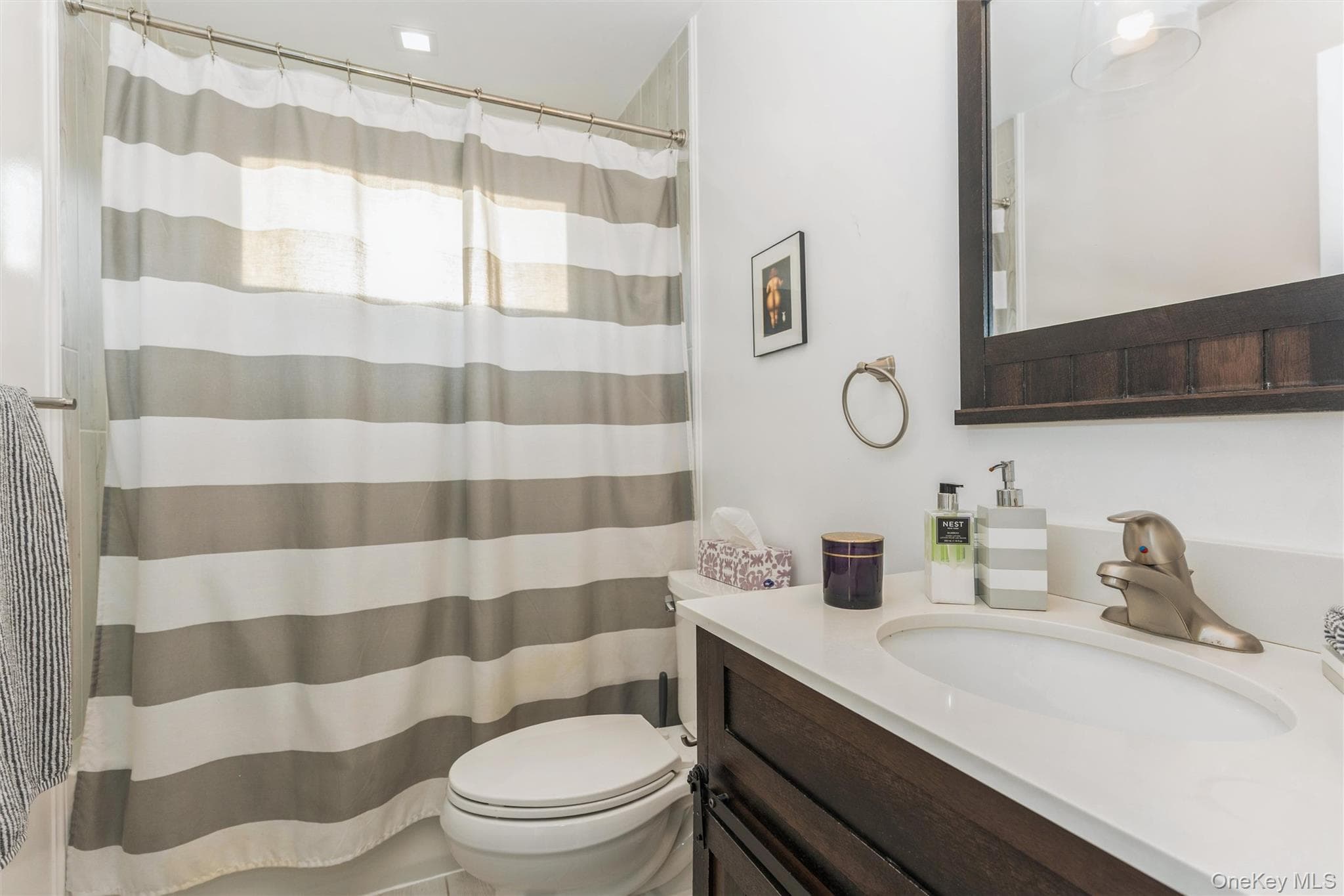 1402 Merrick Avenue thumbnail 6