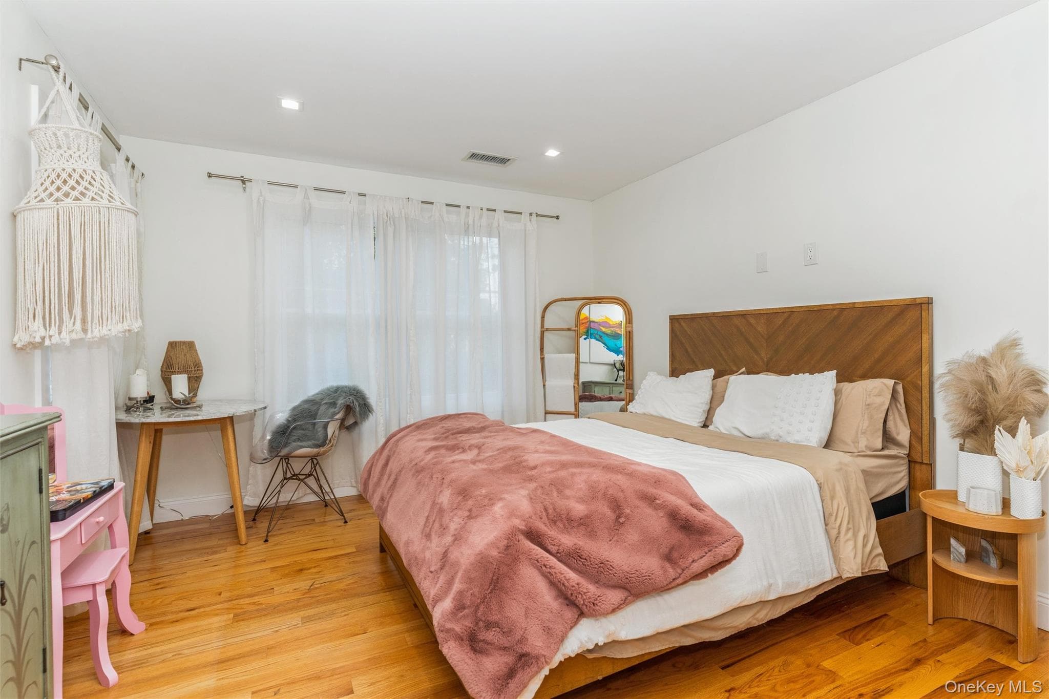 1402 Merrick Avenue thumbnail 22