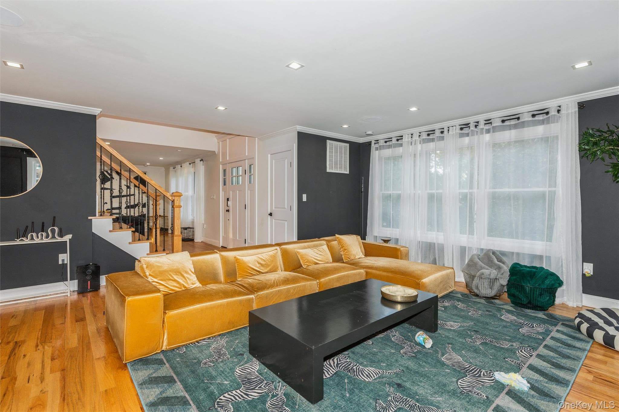 1402 Merrick Avenue thumbnail 3