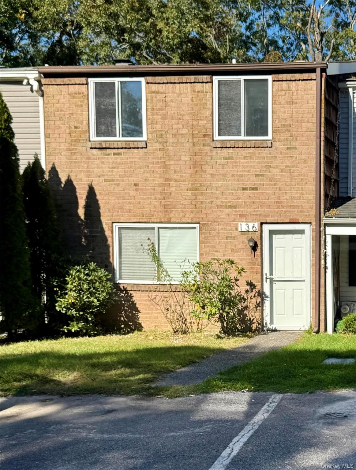 136 Hill Crescent thumbnail 2