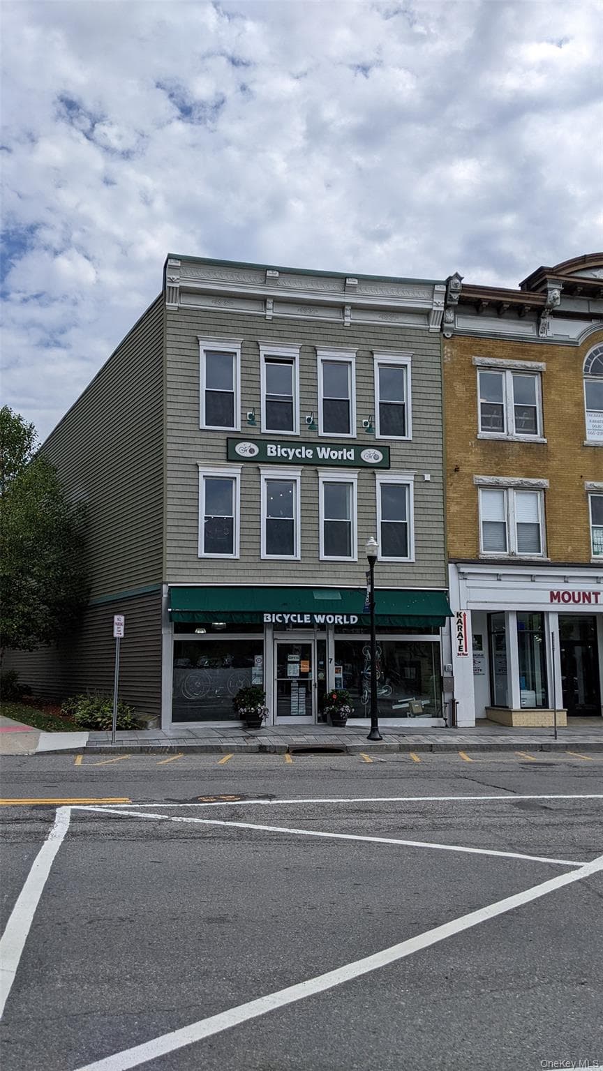 7 E Main Street thumbnail 2