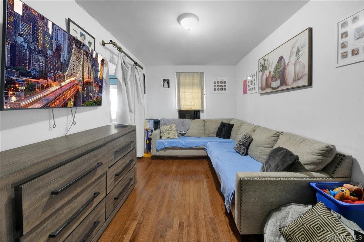 35 Kendall Avenue thumbnail 16