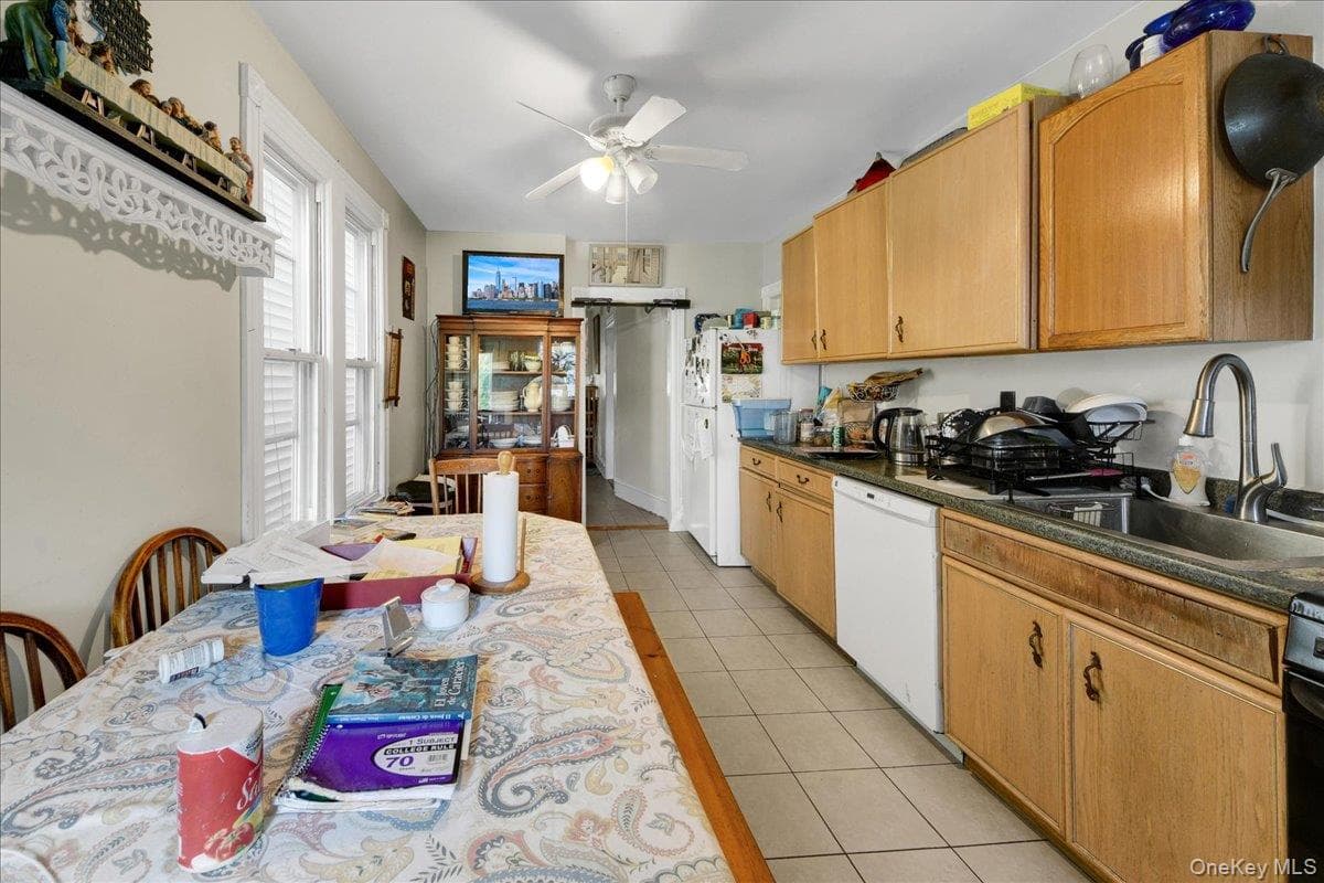 35 Kendall Avenue thumbnail 4