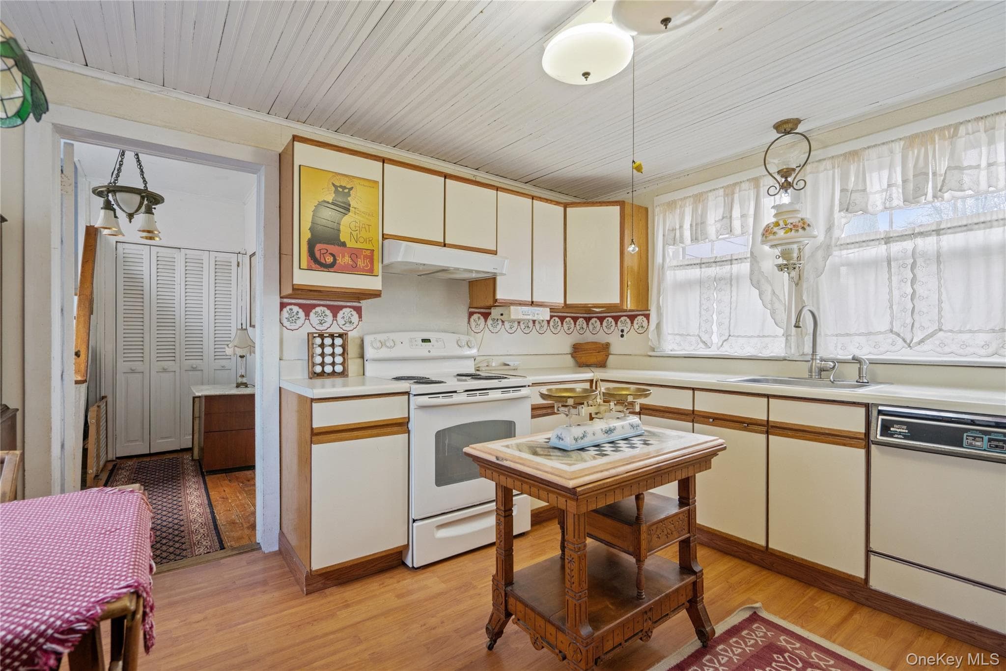 449 Montauk Highway thumbnail 19