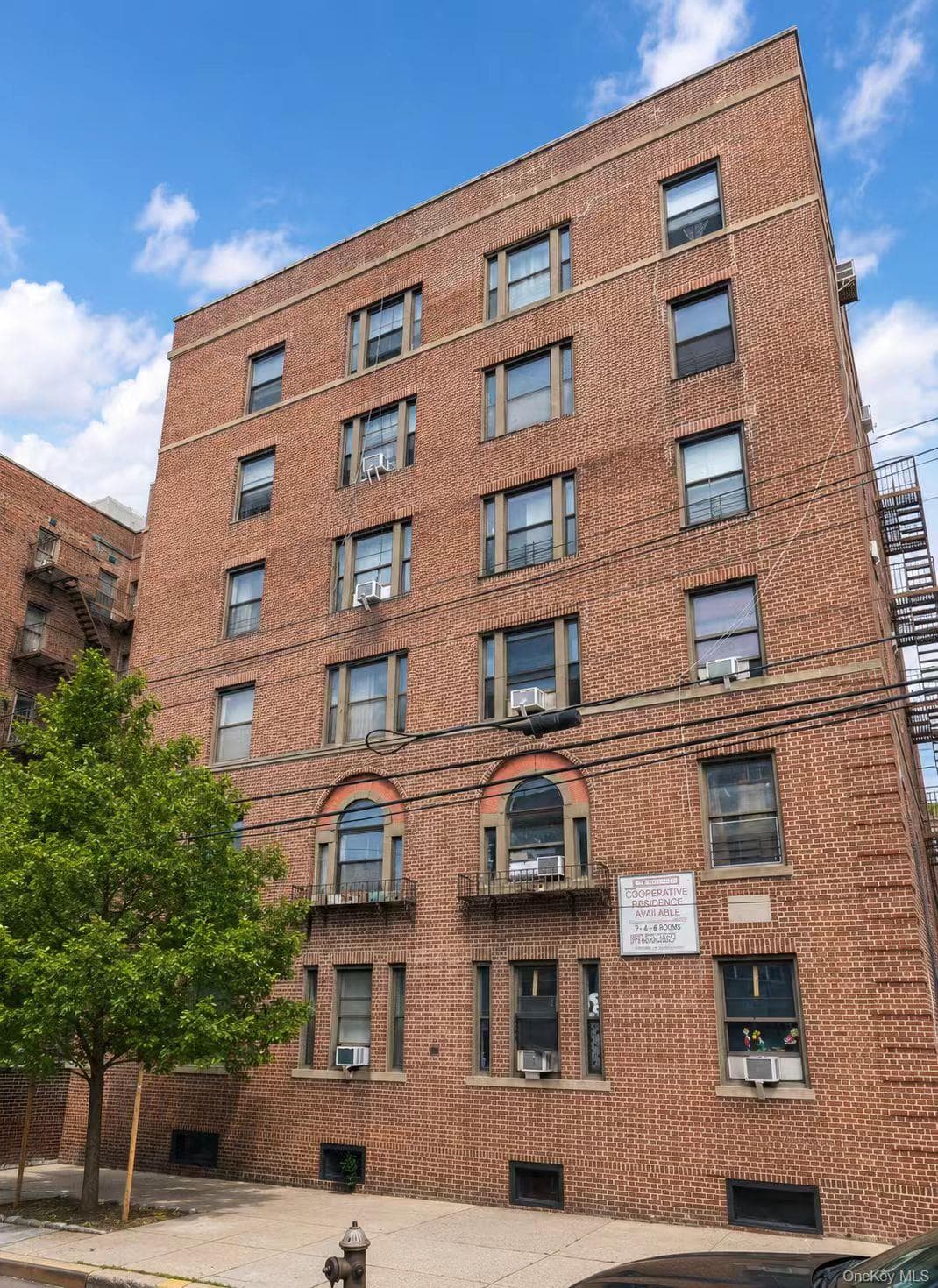 33-38 Parsons Boulevard Unit: 3D photo 1