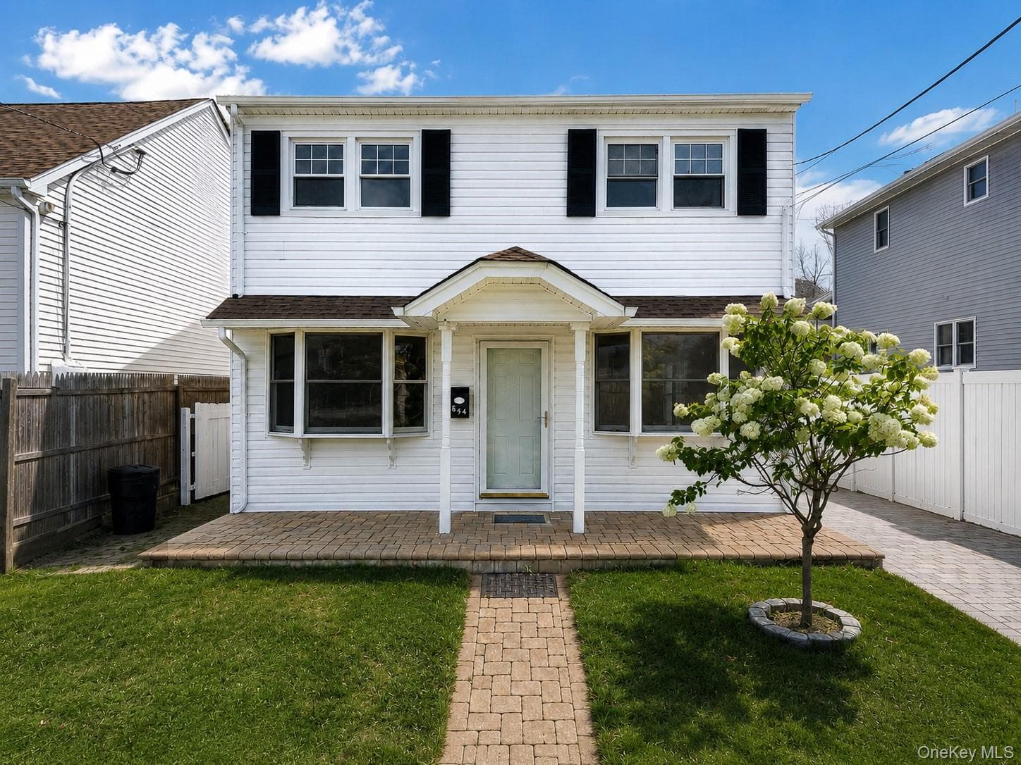 644 South 8th Street ST, West Babylon