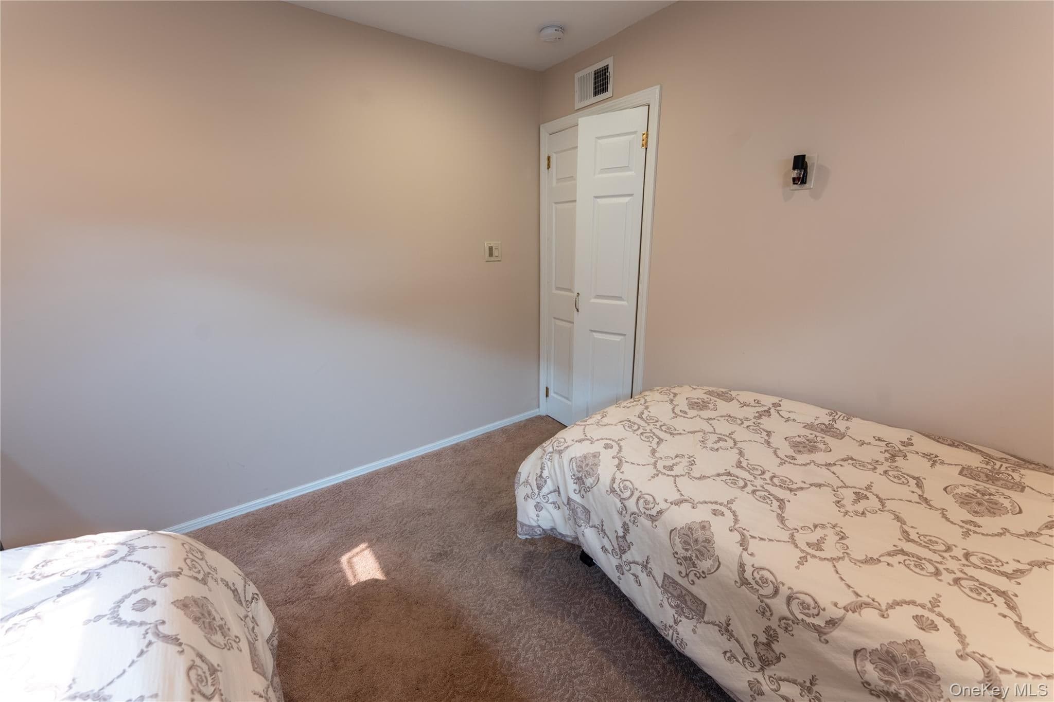 81 Montgomery Avenue thumbnail 17