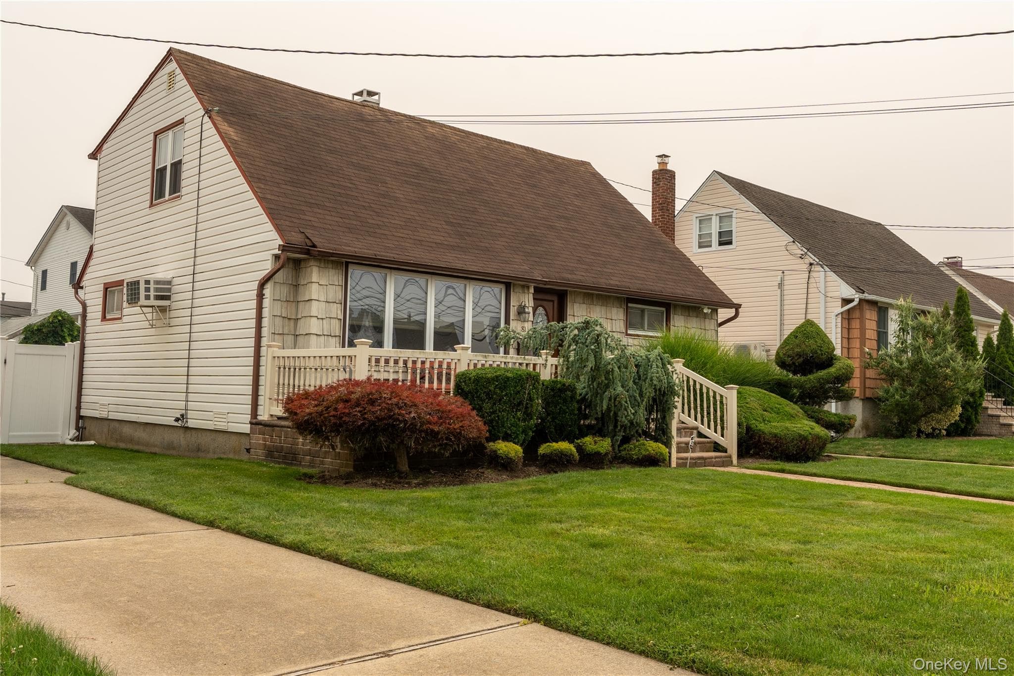 81 Montgomery Avenue thumbnail 2