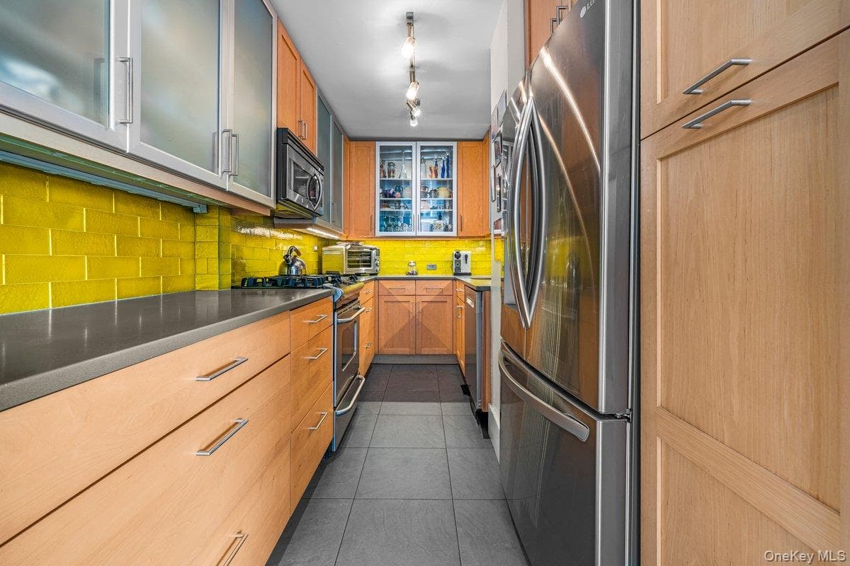 2575 Palisade Avenue Unit: 12AB thumbnail 14