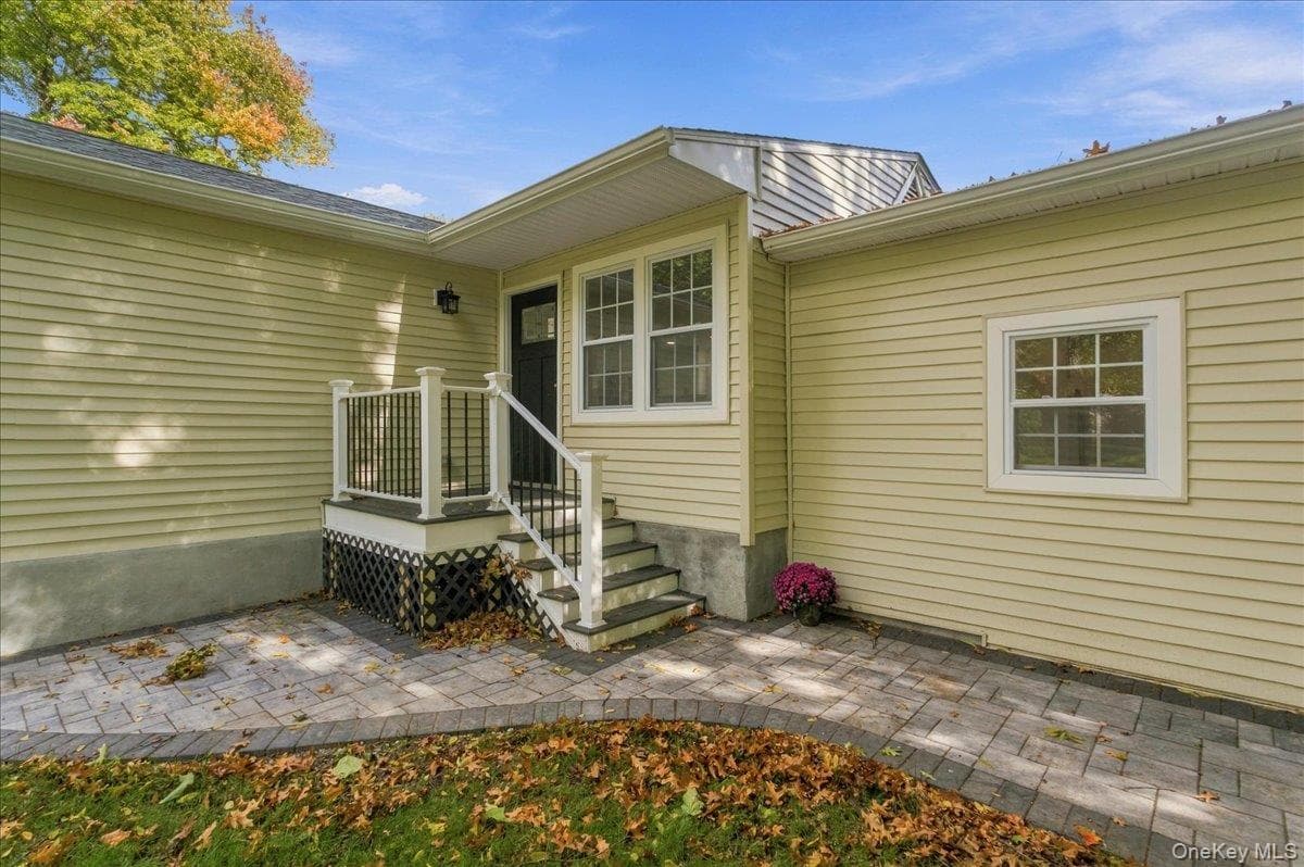 669 Vassar Road thumbnail 2