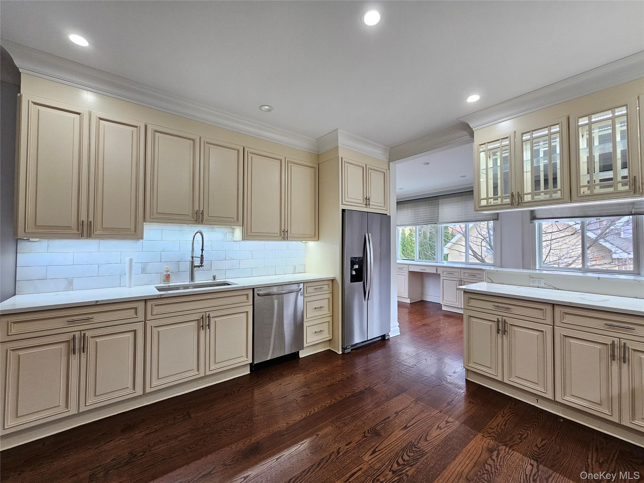 49 Greenridge Avenue thumbnail 8
