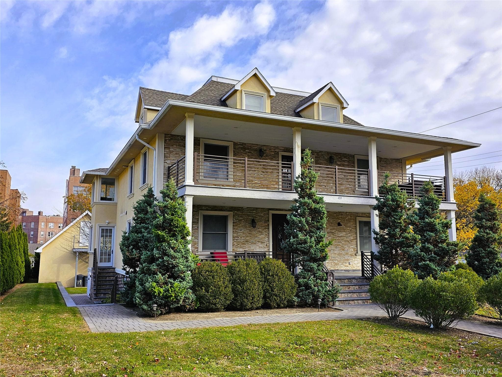 49 Greenridge Avenue thumbnail 2