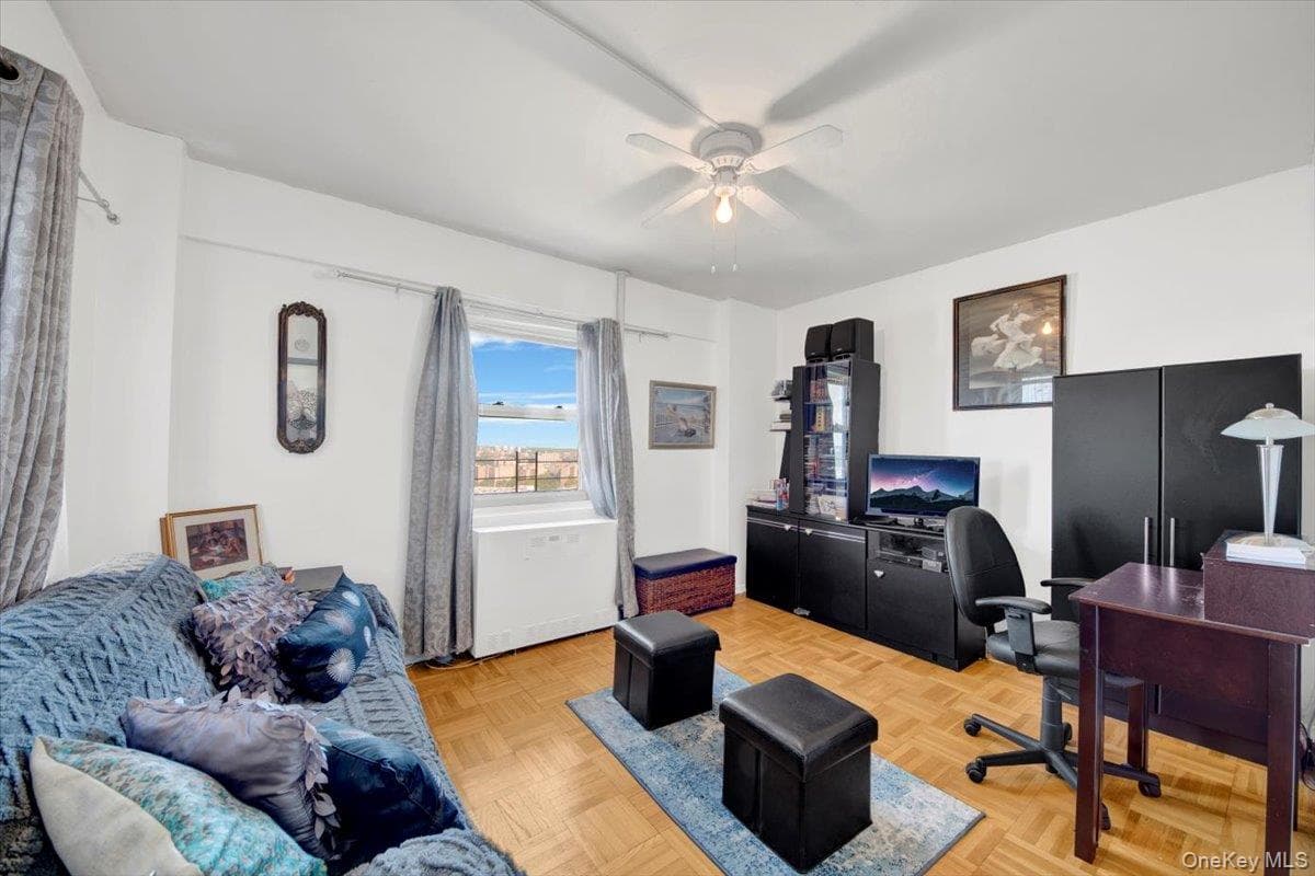 4 Fordham Hill Oval Unit: 16C thumbnail 9
