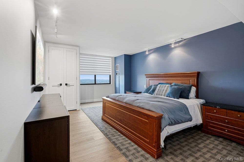 27010 Grand Central Parkway Parkway Unit: 26K thumbnail 28