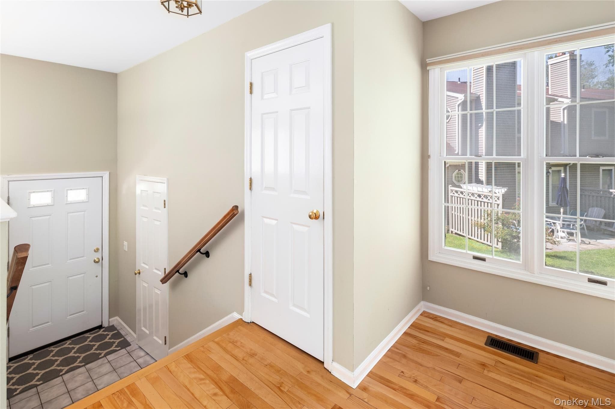 1804 Regent Drive thumbnail 3