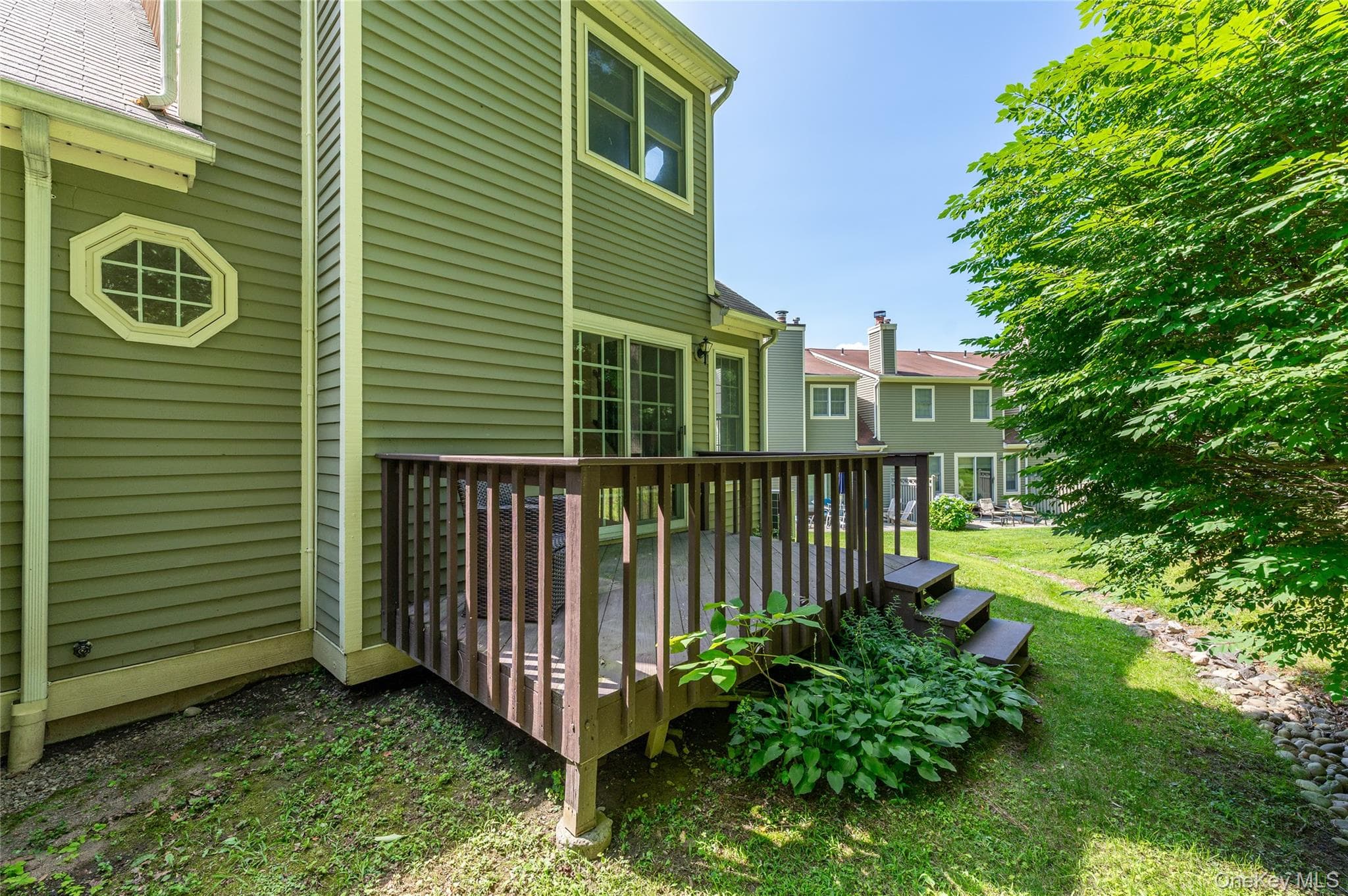 1804 Regent Drive thumbnail 32
