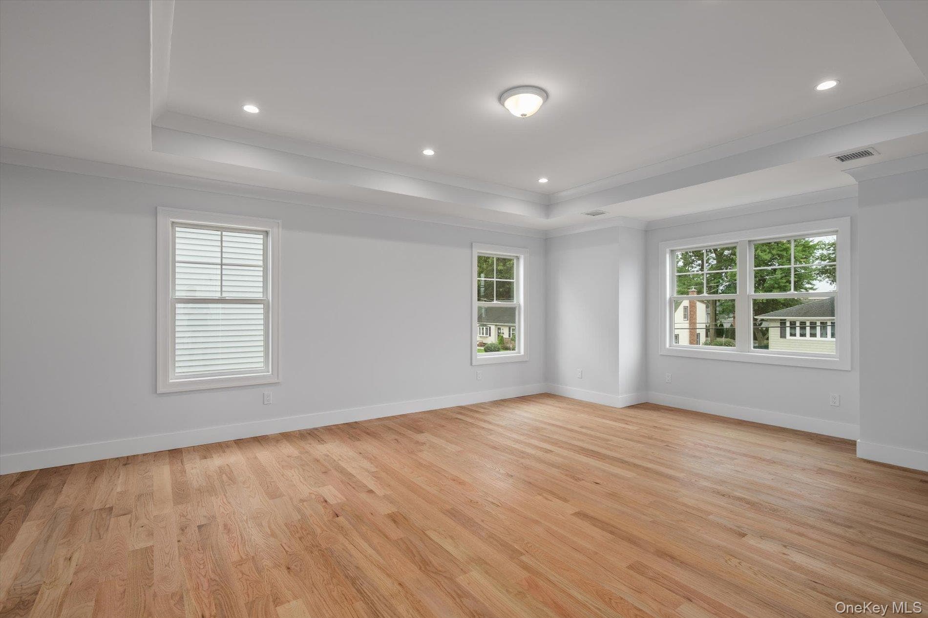111 Jackson Avenue thumbnail 17