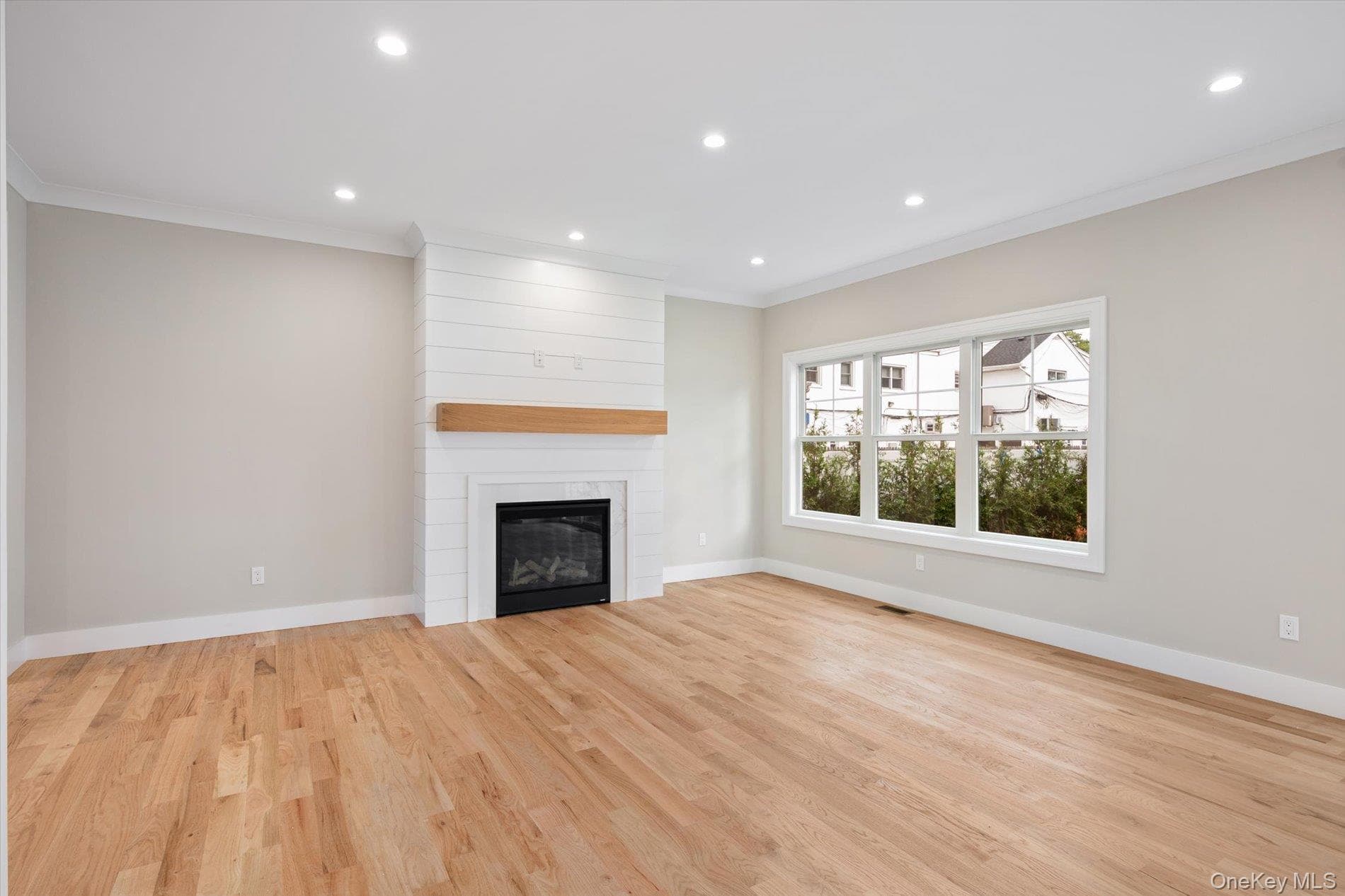 111 Jackson Avenue thumbnail 6