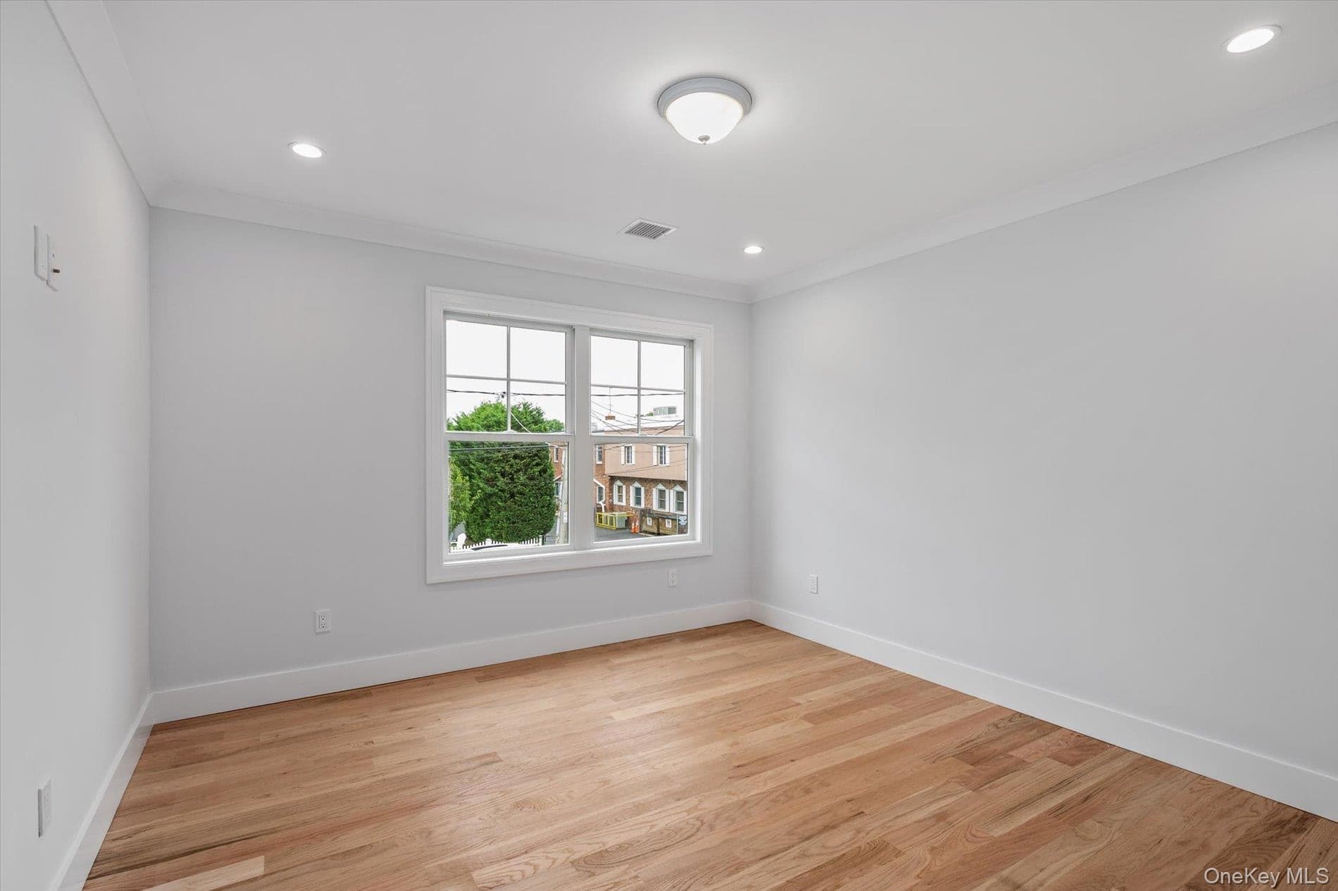 111 Jackson Avenue thumbnail 21