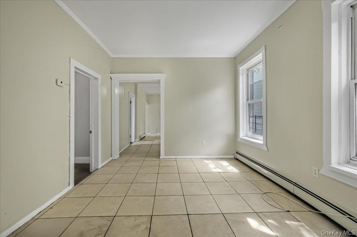 704 E 183rd Street thumbnail 11