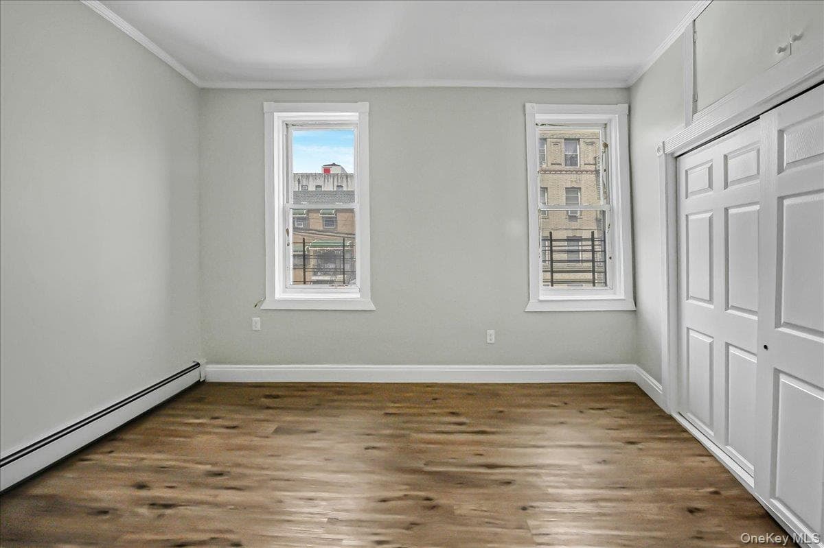 704 E 183rd Street thumbnail 3