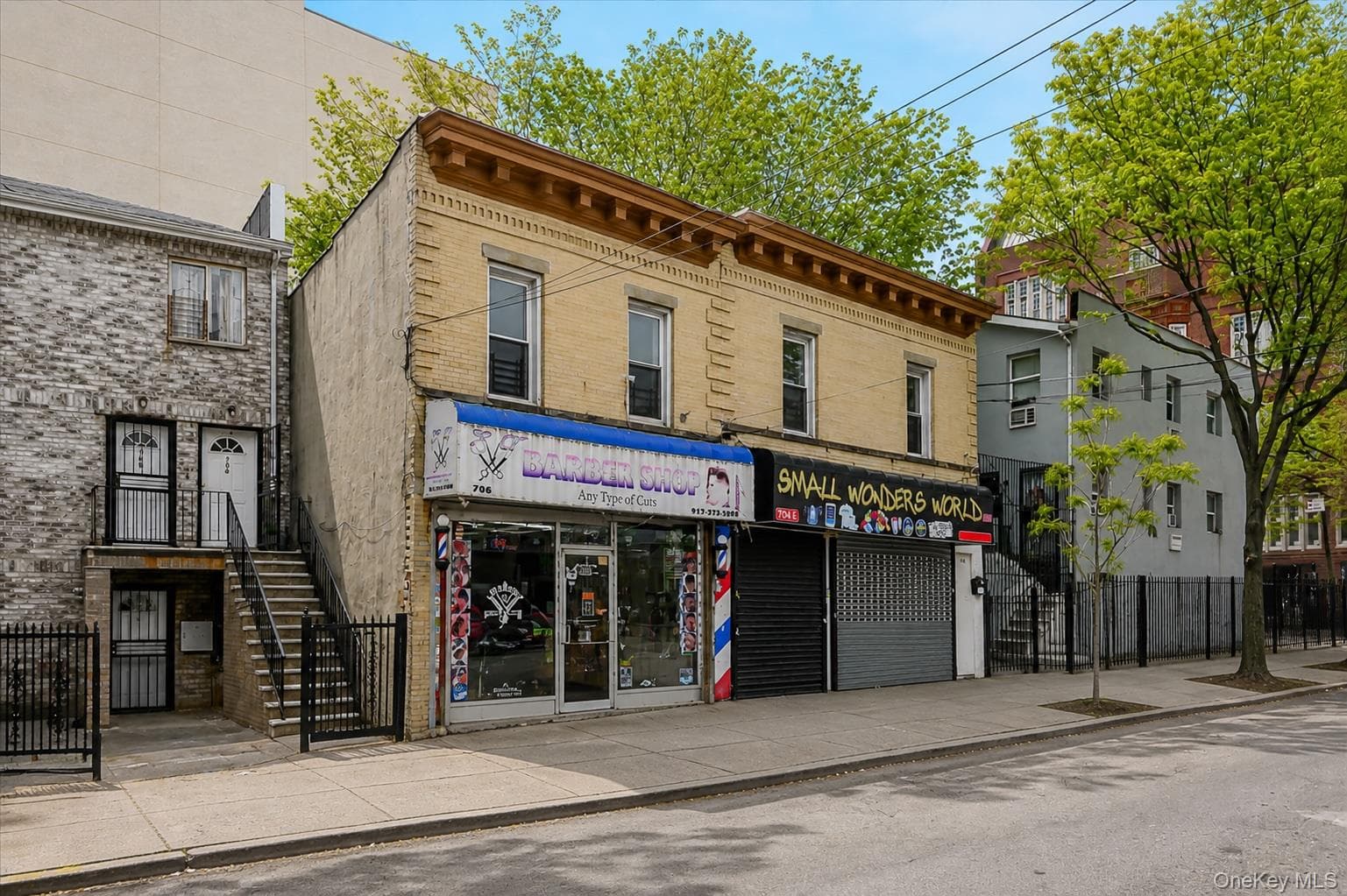 704 E 183rd Street thumbnail 2
