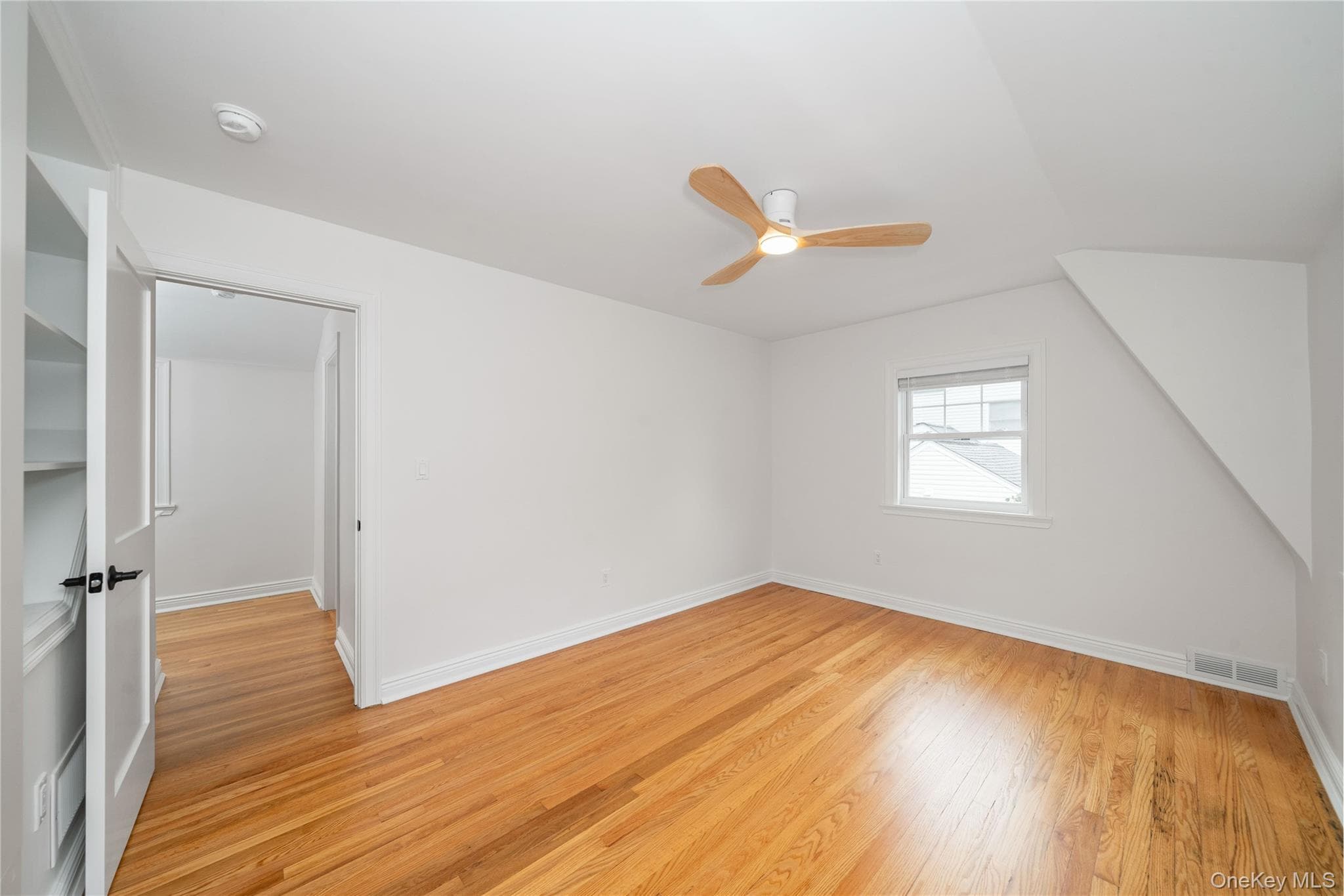 208 Lincoln Avenue thumbnail 17