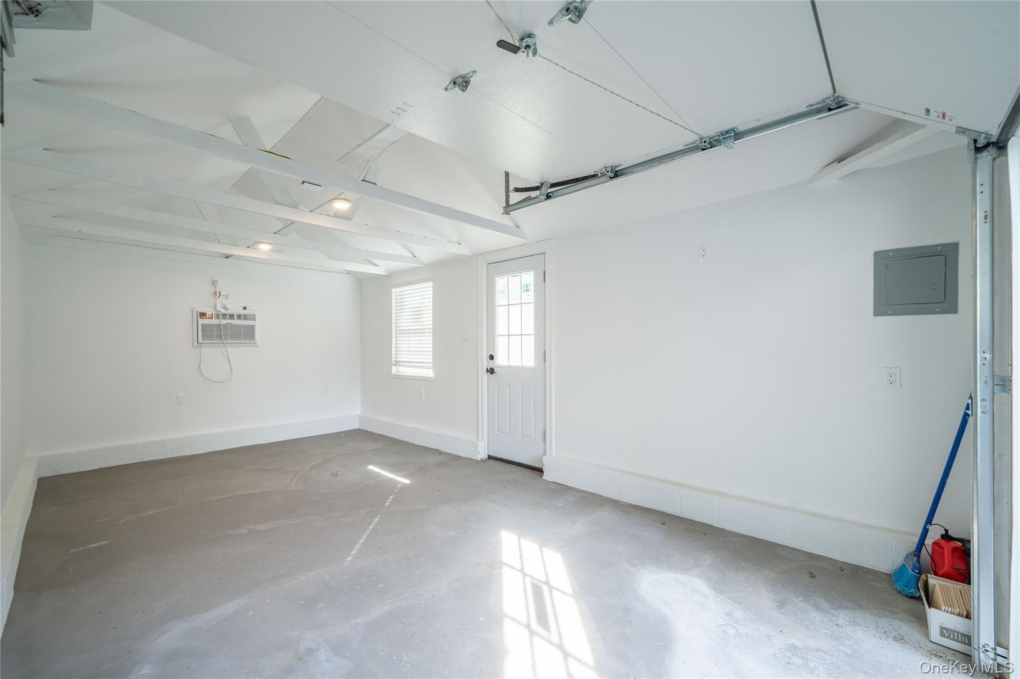 208 Lincoln Avenue thumbnail 27