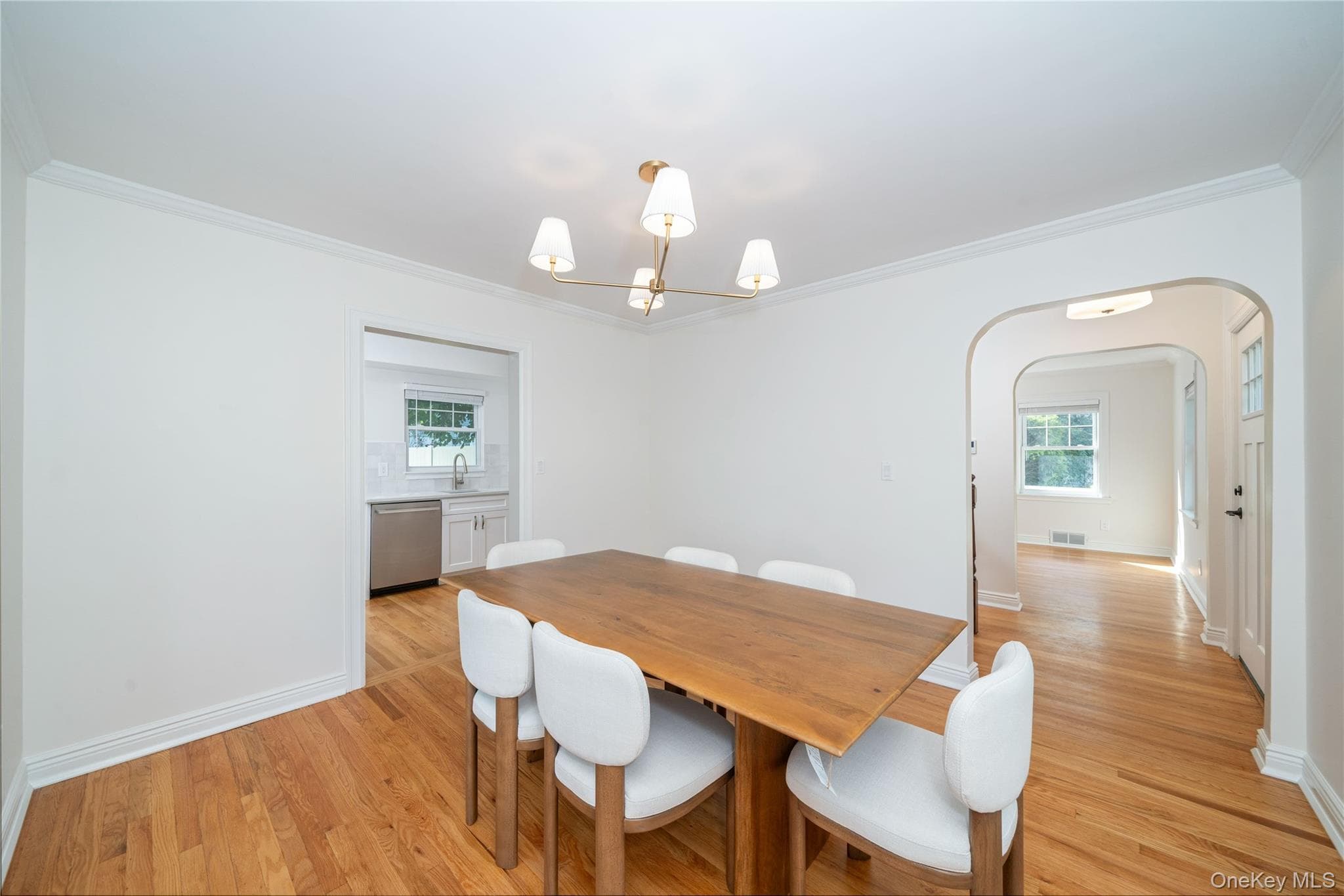 208 Lincoln Avenue thumbnail 6