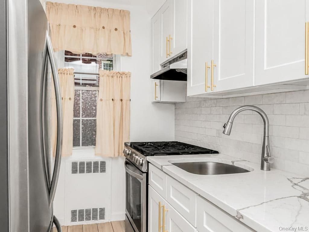 780 Bronx River Road Unit: A16 thumbnail 11