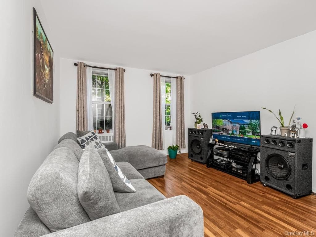 780 Bronx River Road Unit: A16 thumbnail 4