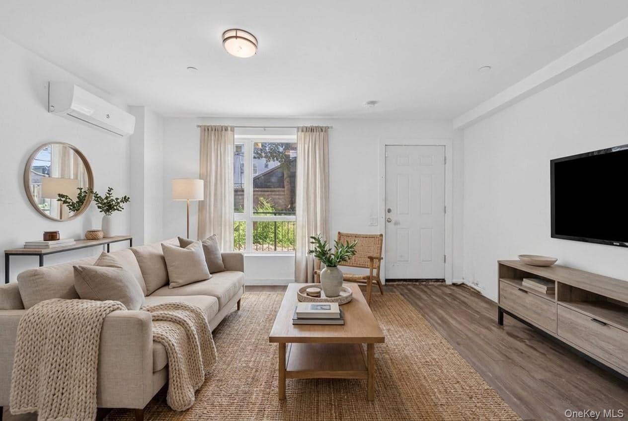 8613 124th Street, Richmond Hill